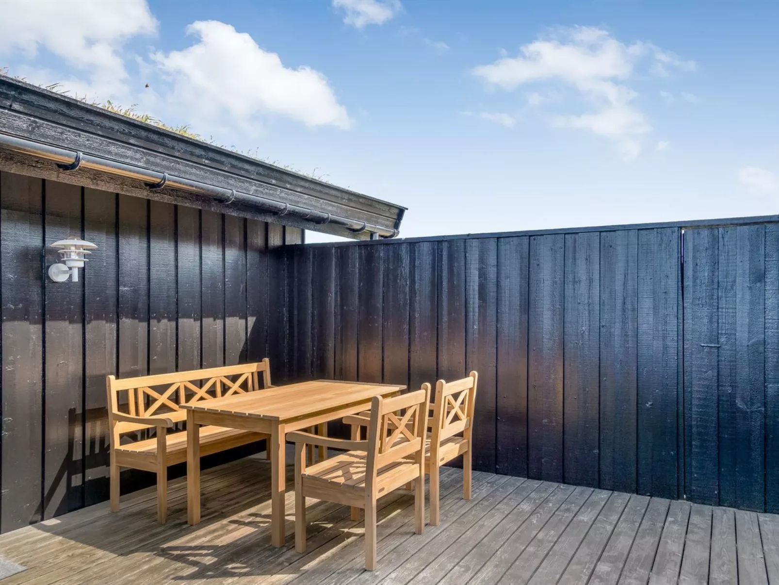 "Aatu" - 360m from the sea-Buiten