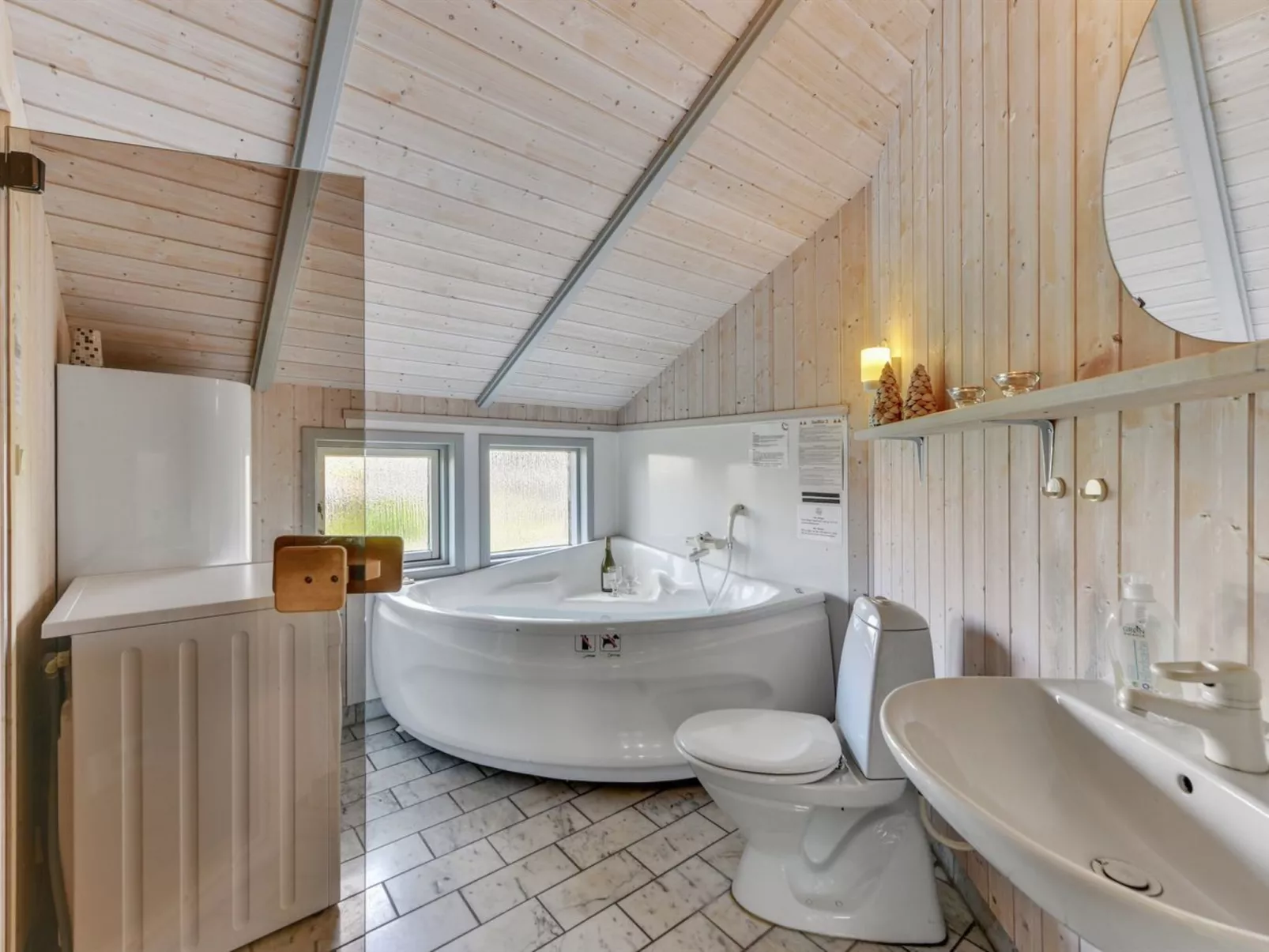 "Clara" - 500m from the sea-Binnen