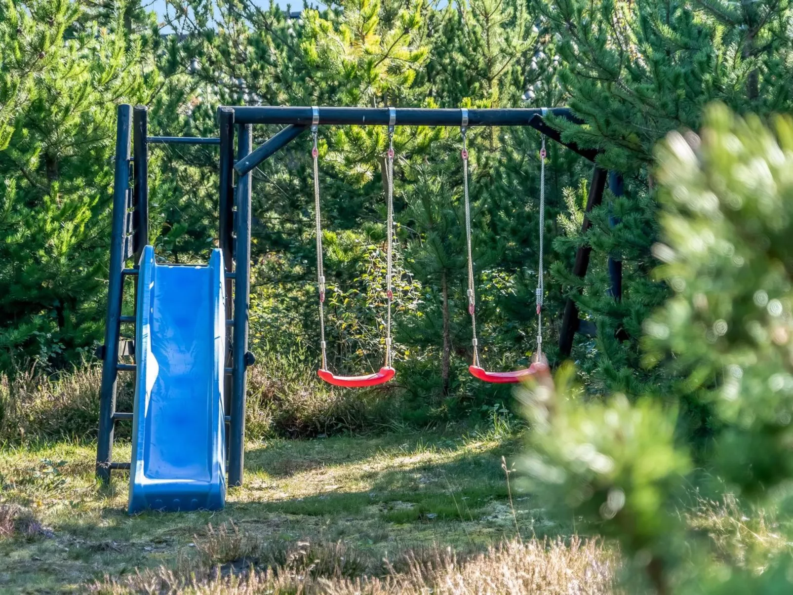 "Thomine" - 200m from the sea-Buiten