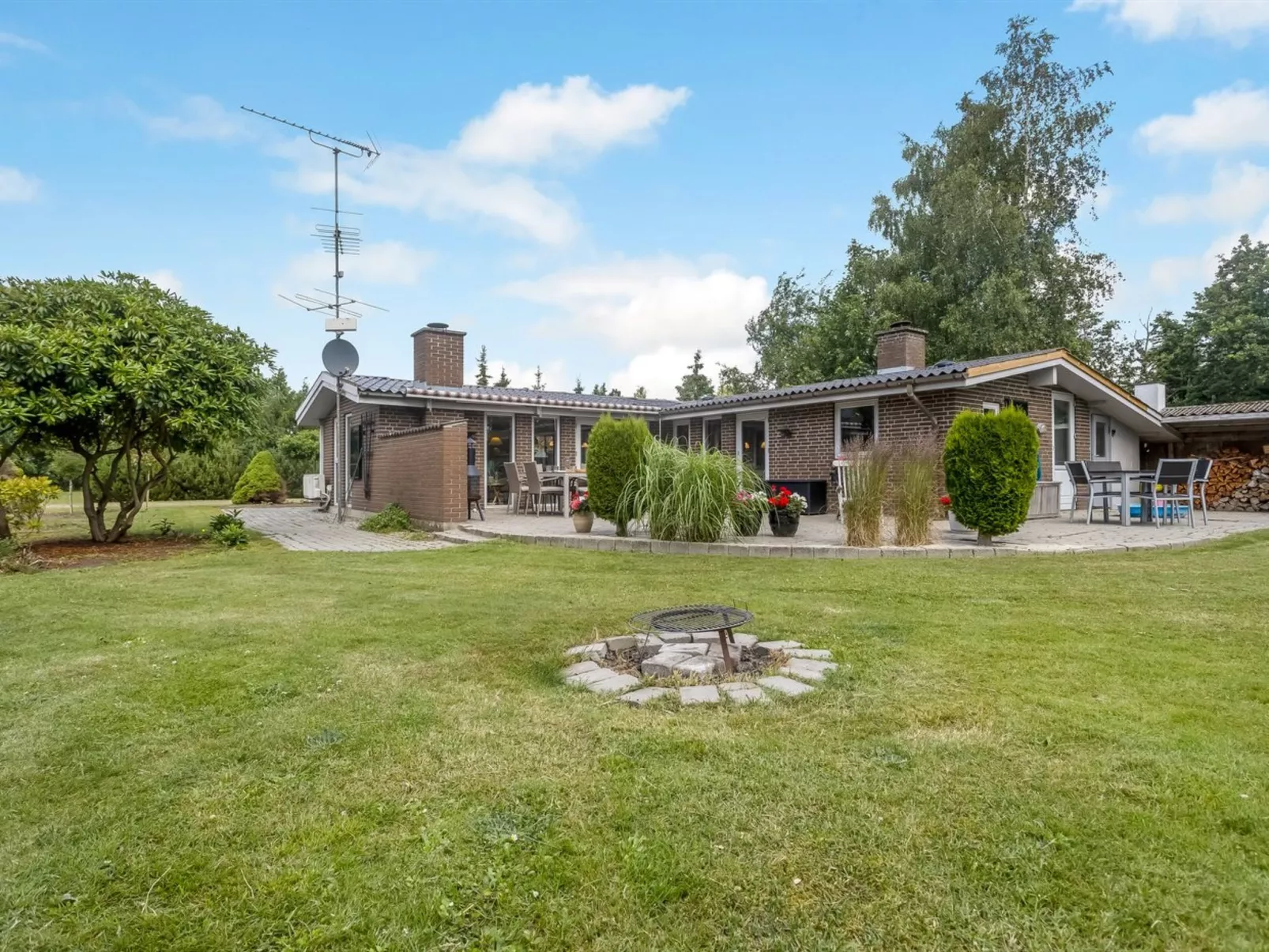 "Sessa" - 800m from the sea-Buiten