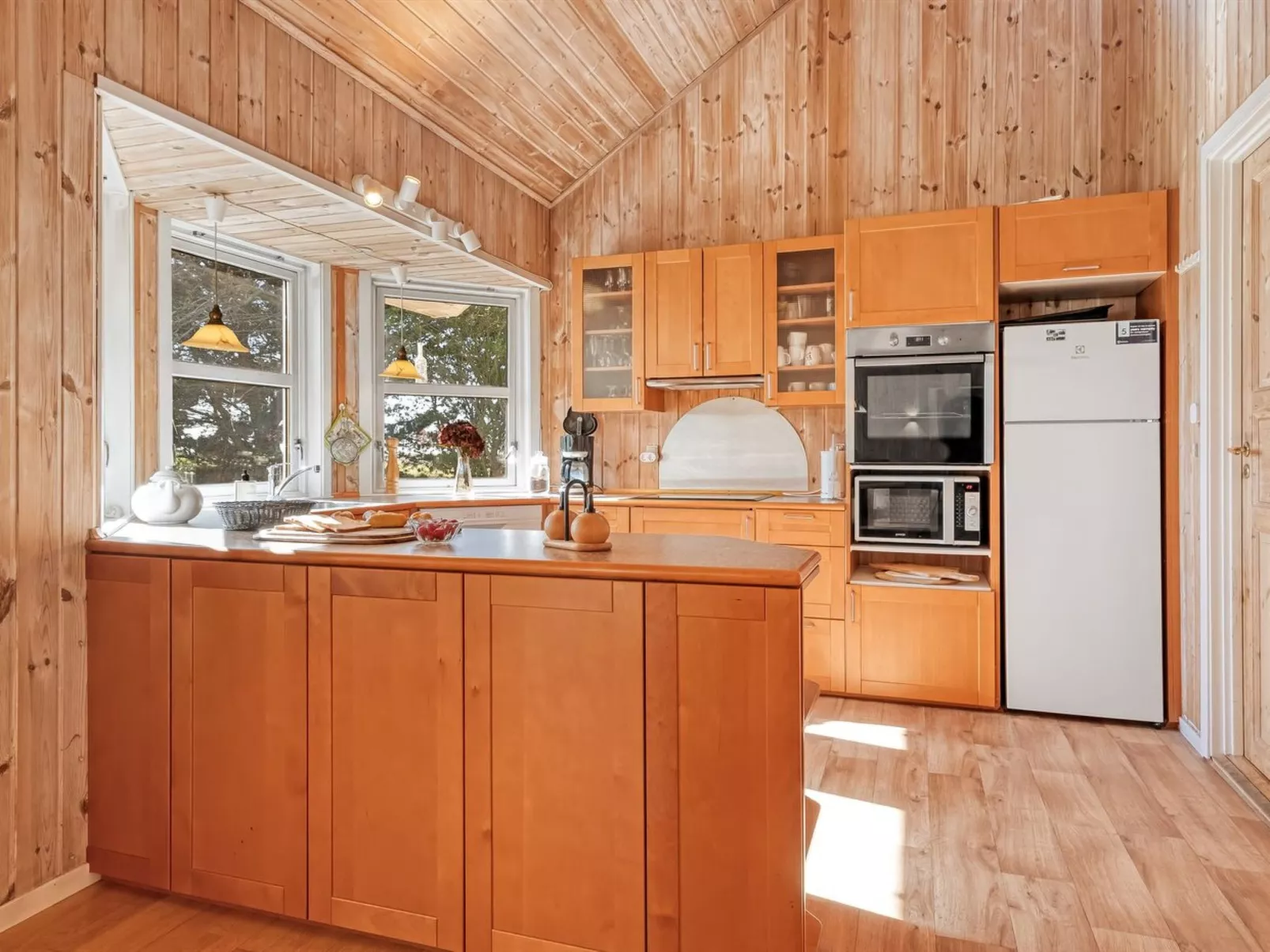 "Annestine" - 200m from the sea-Binnen