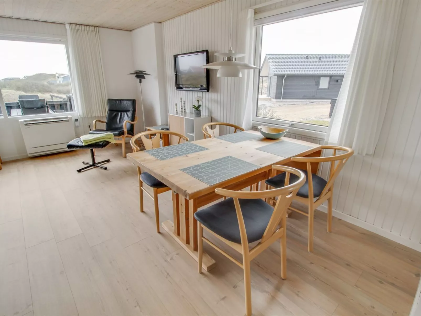 "Terhi" - 200m from the sea-Binnen