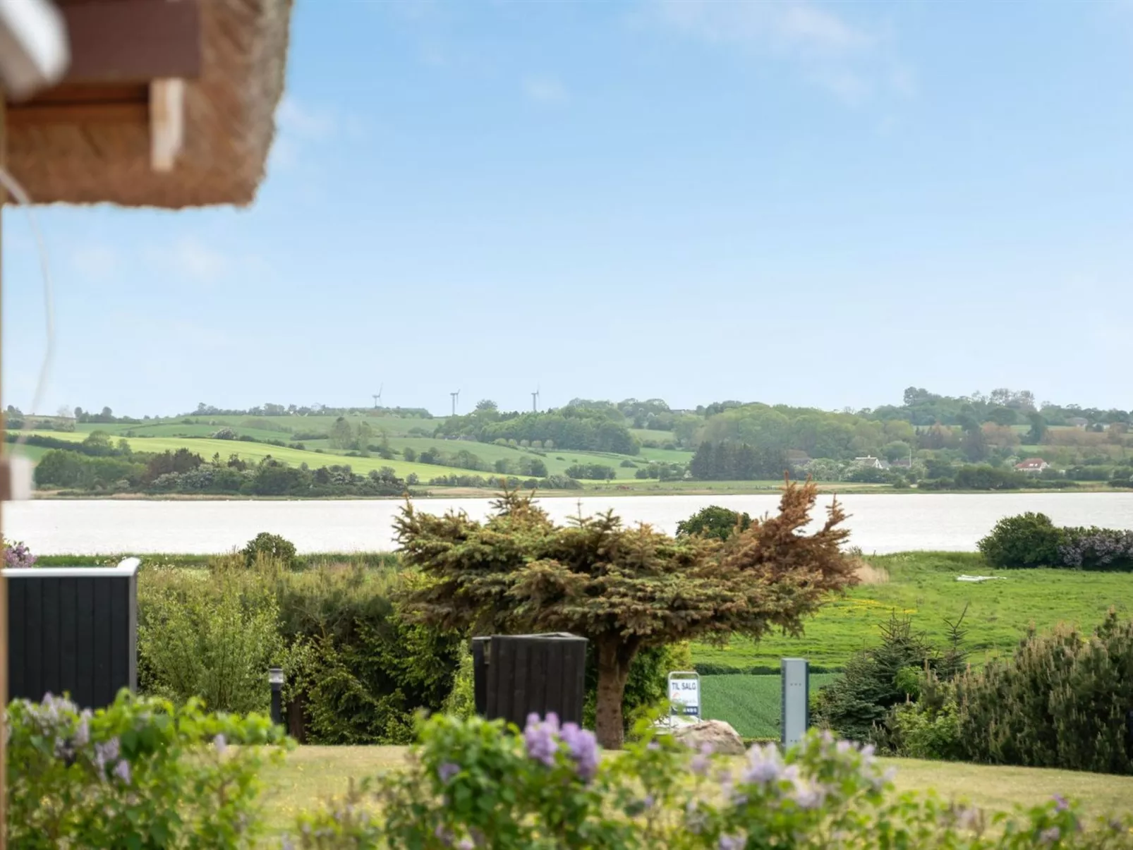 "Ginnie" - 300m from the sea-Buiten