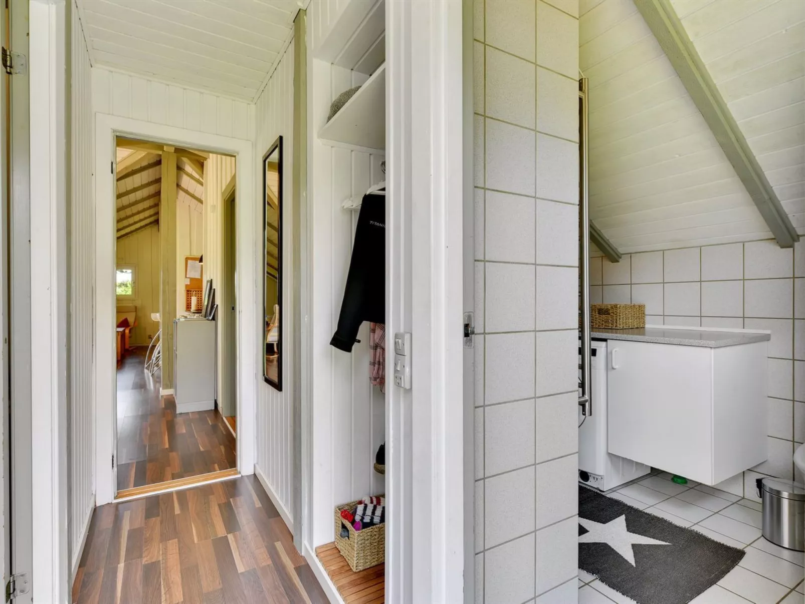 "Cornelia" - 100m to the fjord-Binnen