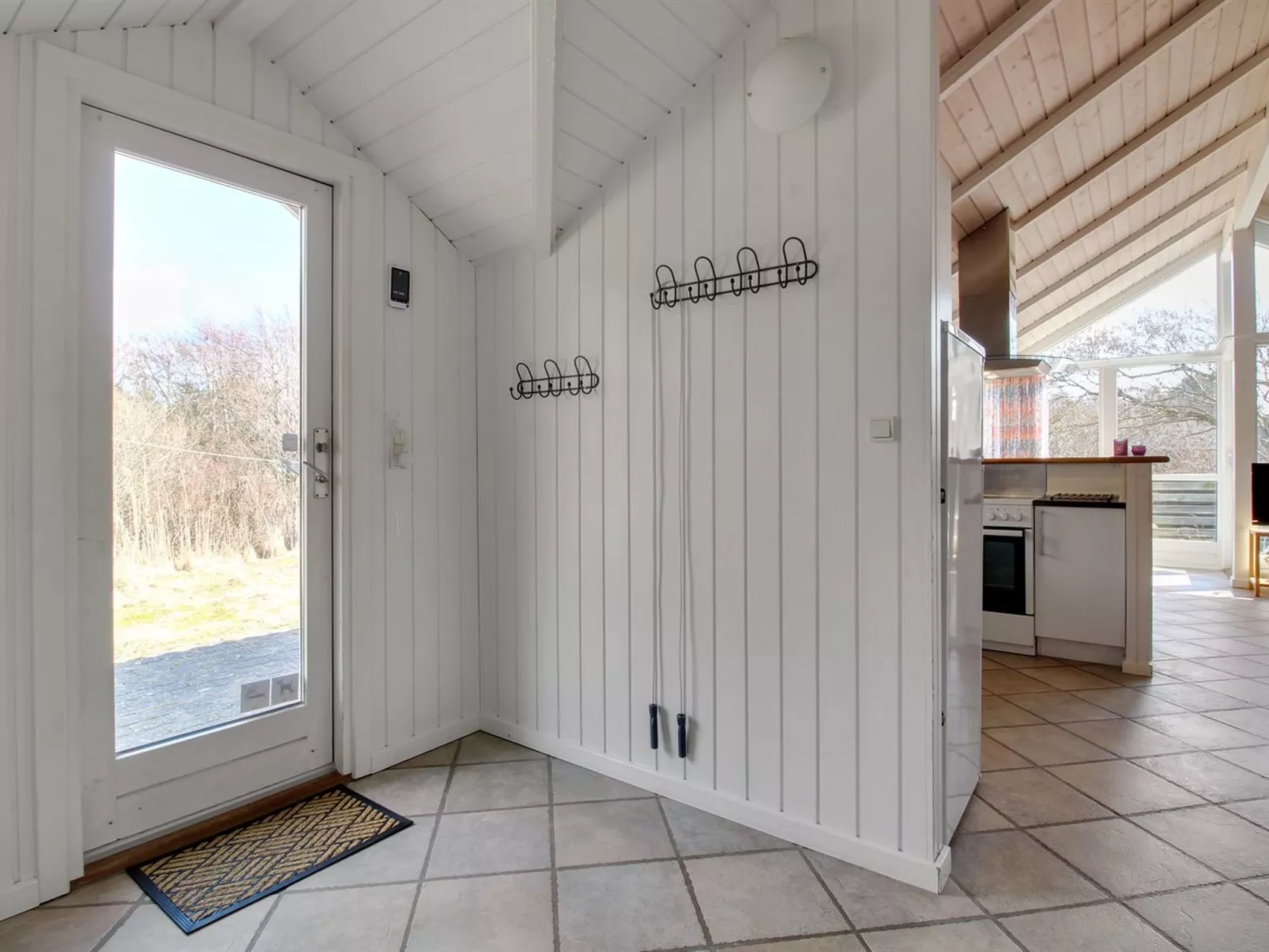 "Uma" - 400m from the sea-Binnen