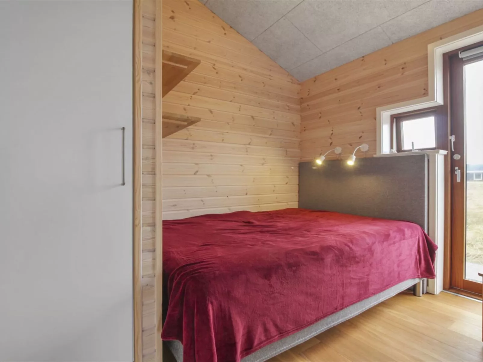 "Tuire" - 250m from the sea-Binnen