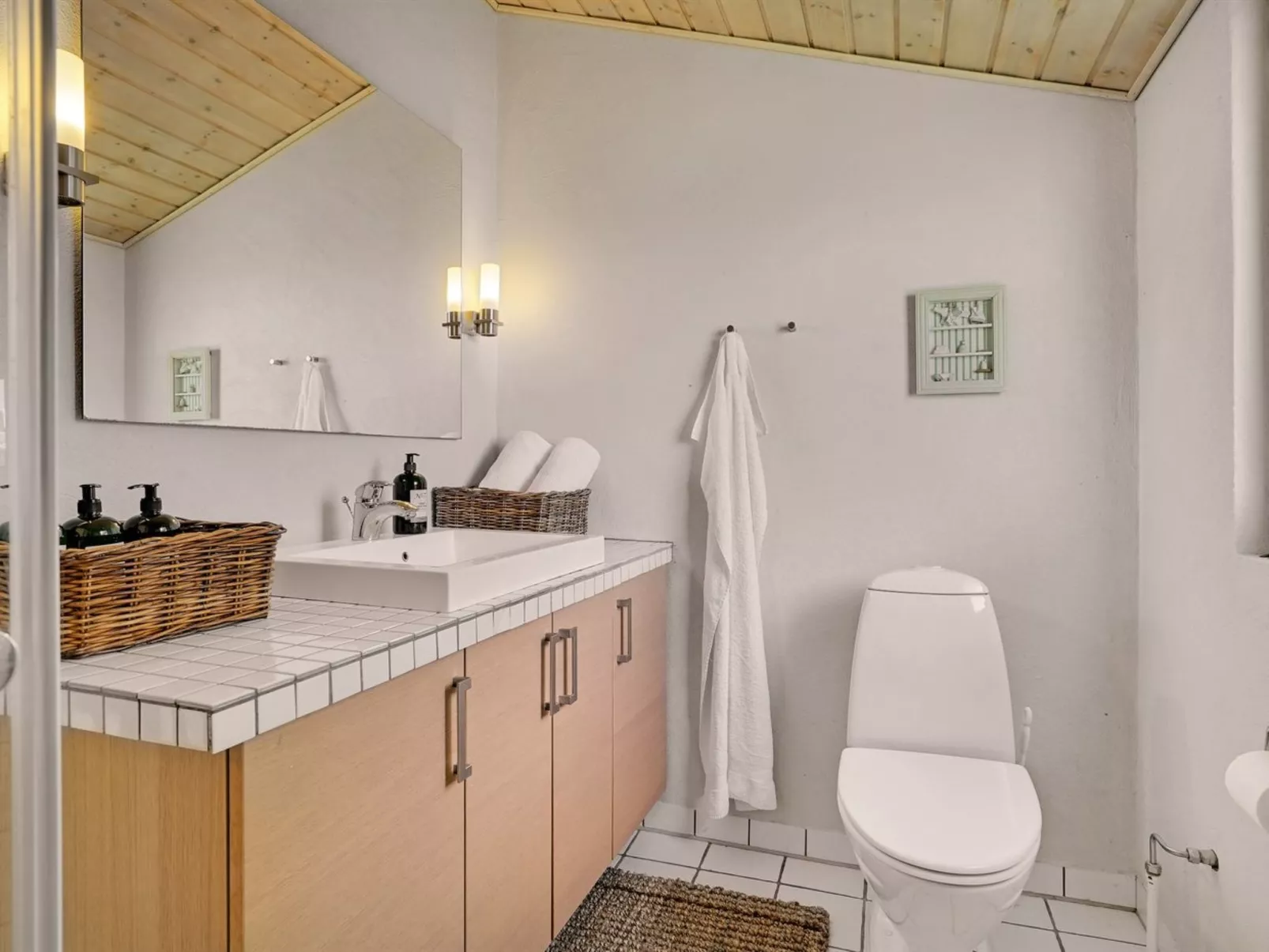 "Aella" - 150m from the sea-Binnen