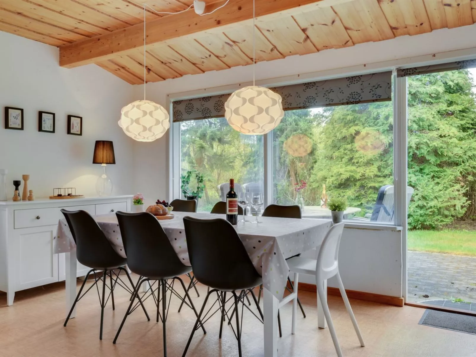 "Arnulf" - 400m from the sea-Binnen