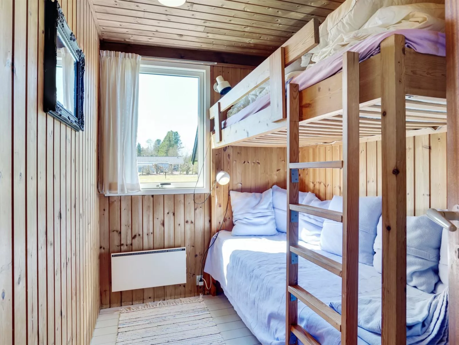 "Julla" - 1.5km from the sea-Binnen