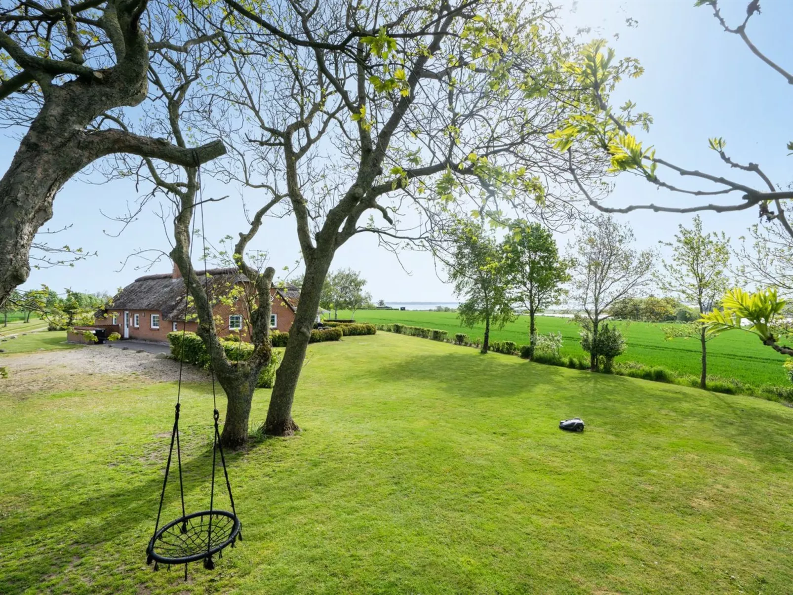 "Jügen" - 900m to the fjord-Buiten