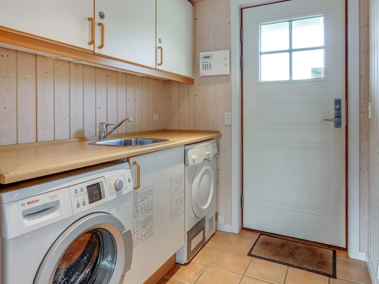 "Kajsa" - 50m from the sea-Binnen