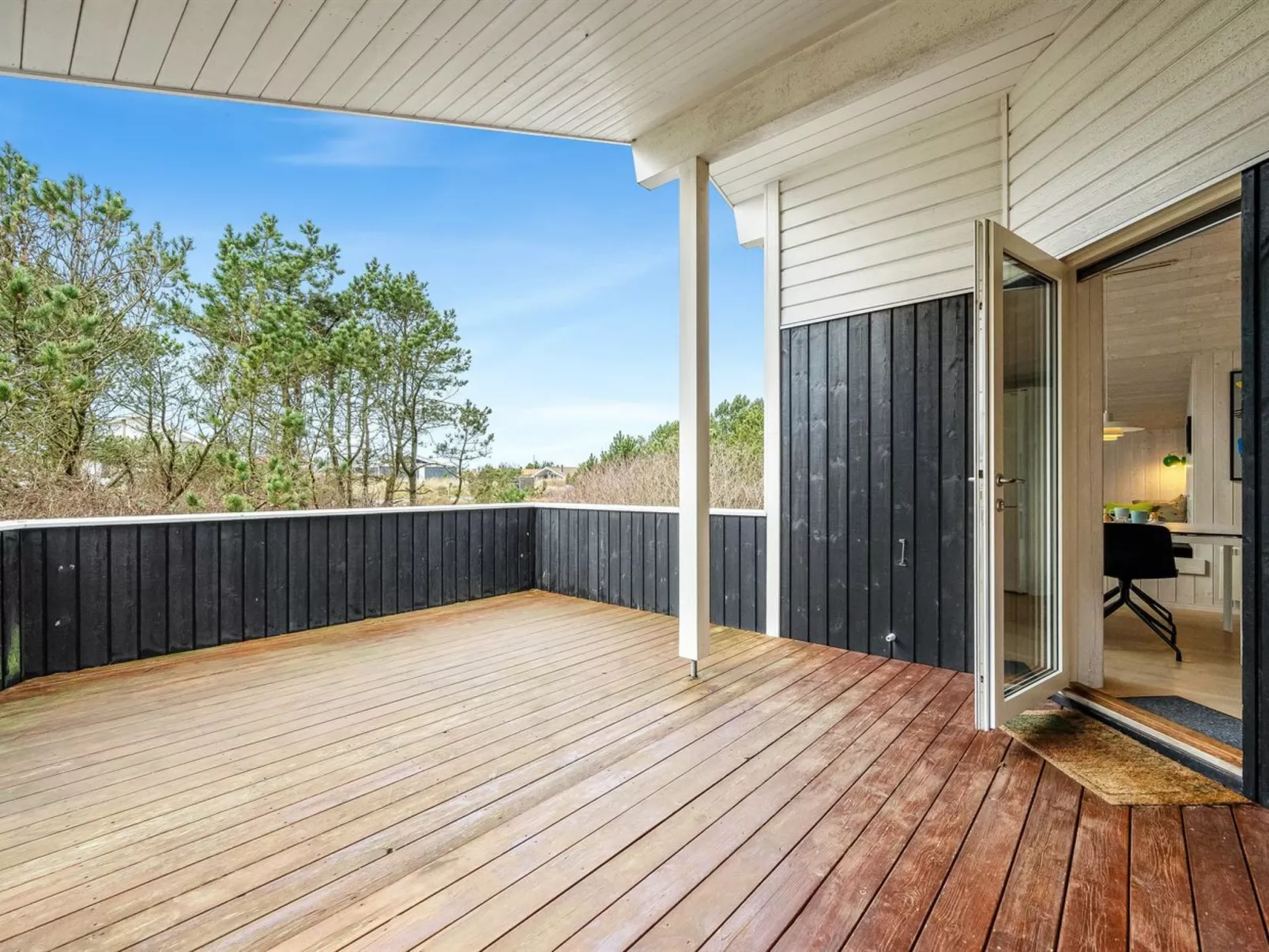 "Helen" - 500m to the fjord-Buiten