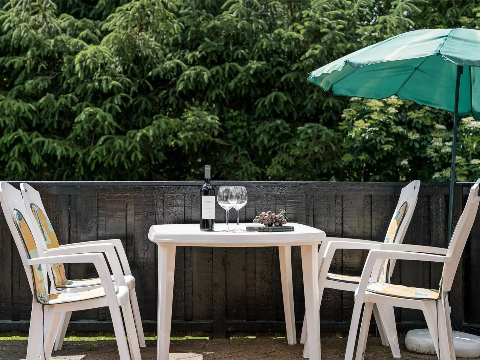 "Hemming" -  from the sea-Buiten