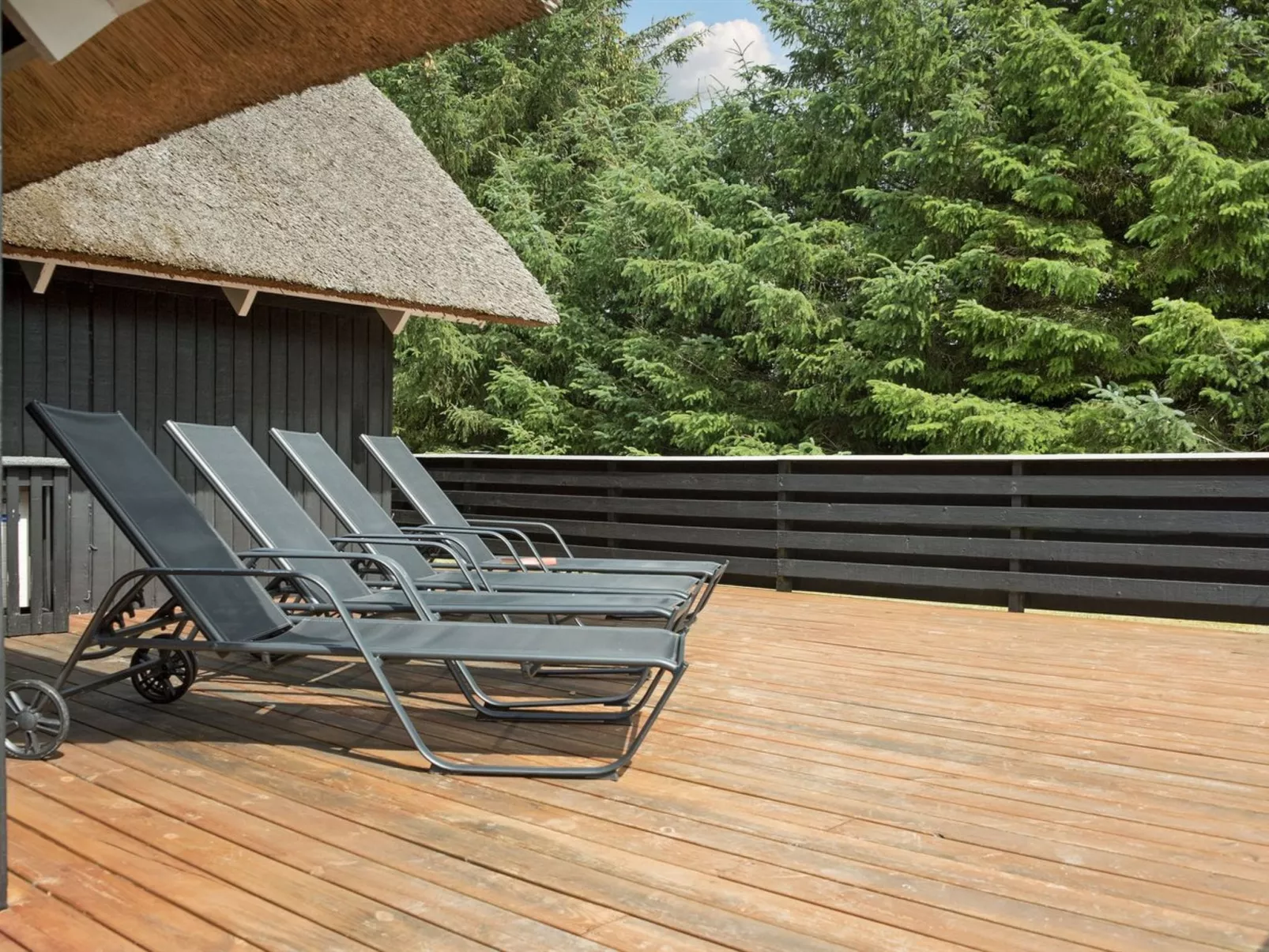 "Patrik" - 1.4km from the sea-Buiten