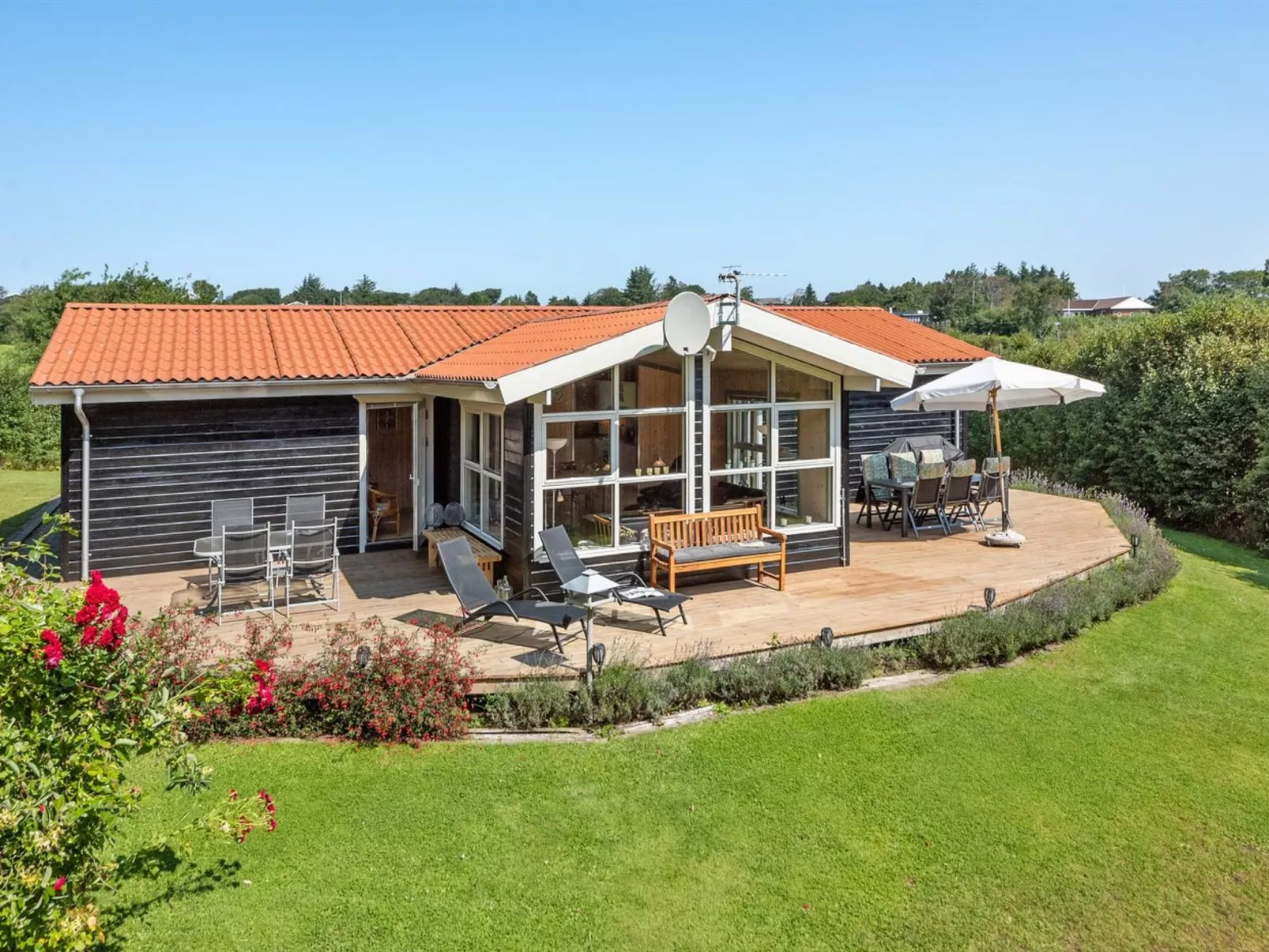 "Kai" - 500m to the fjord-Buiten