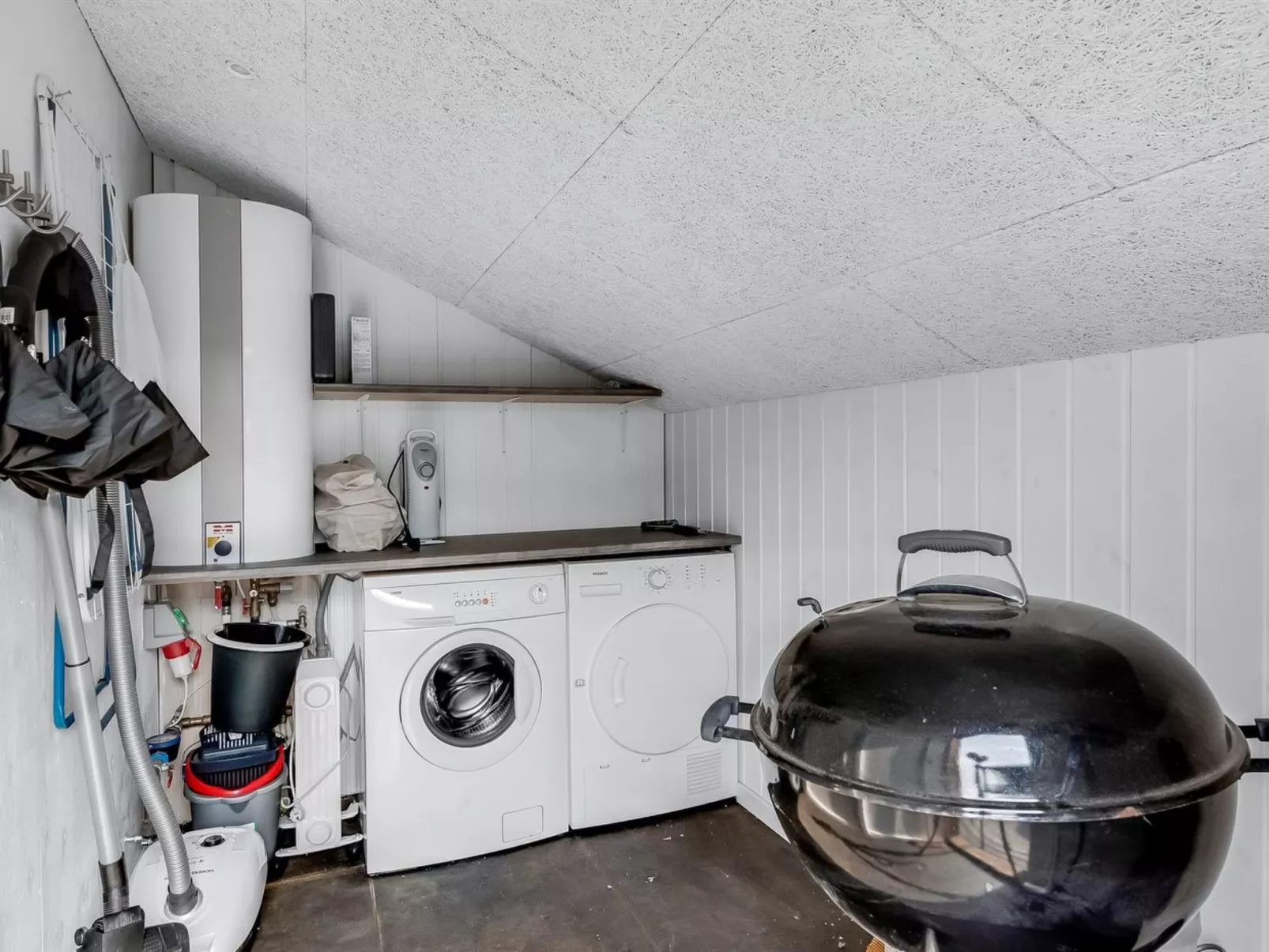 "Leeve" - 1.4km to the fjord-Binnen