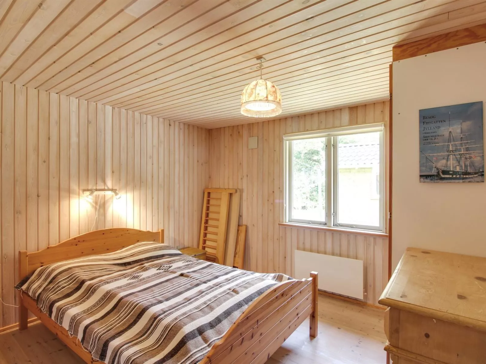 "Jaane" - 650m to the fjord-Binnen