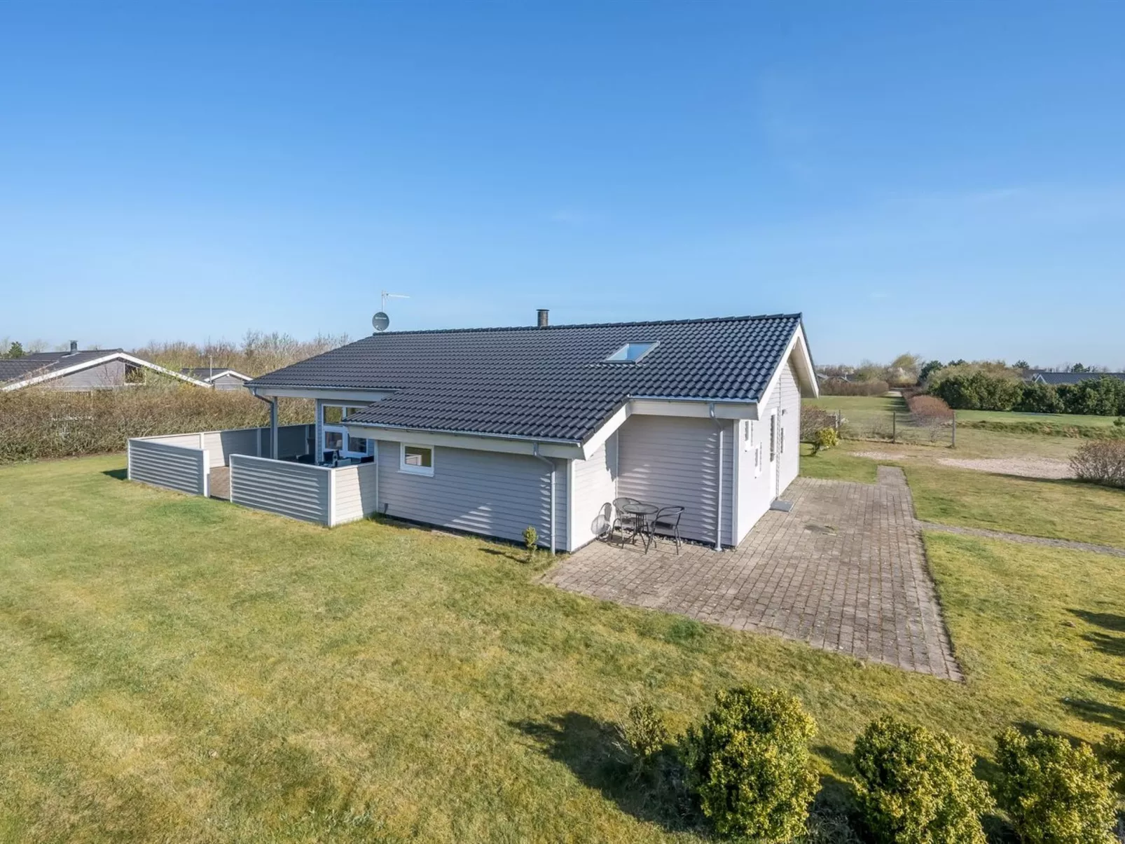 "Ellis" - 700m to the fjord-Buiten