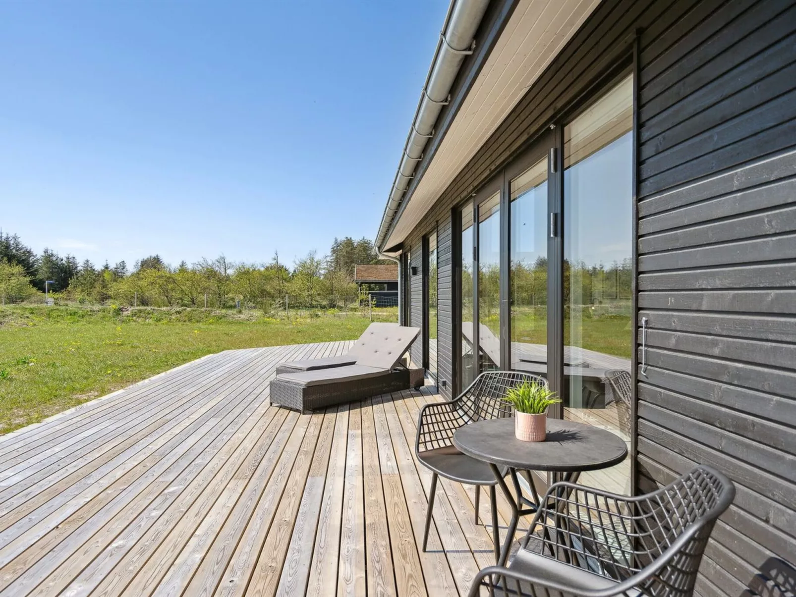 "Fredrika" - 1.5km from the sea-Buiten