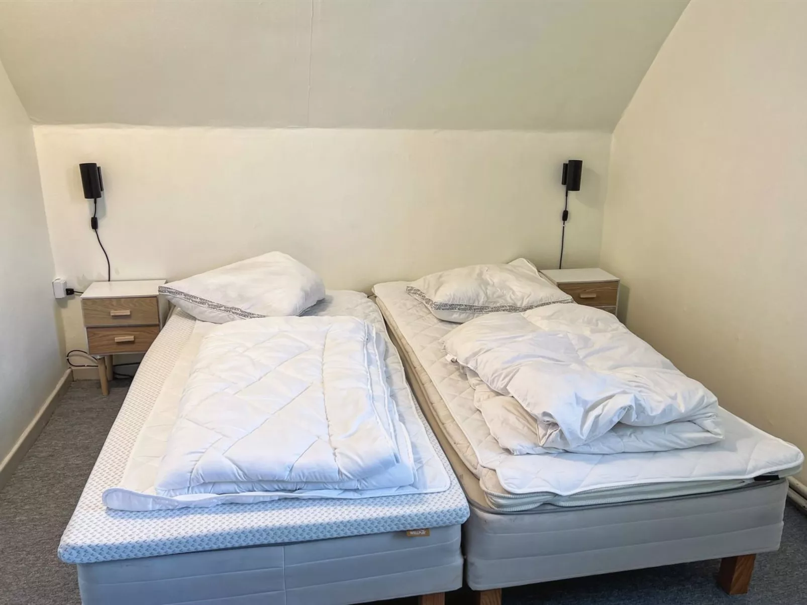 "Thera" - 5km from the sea-Binnen