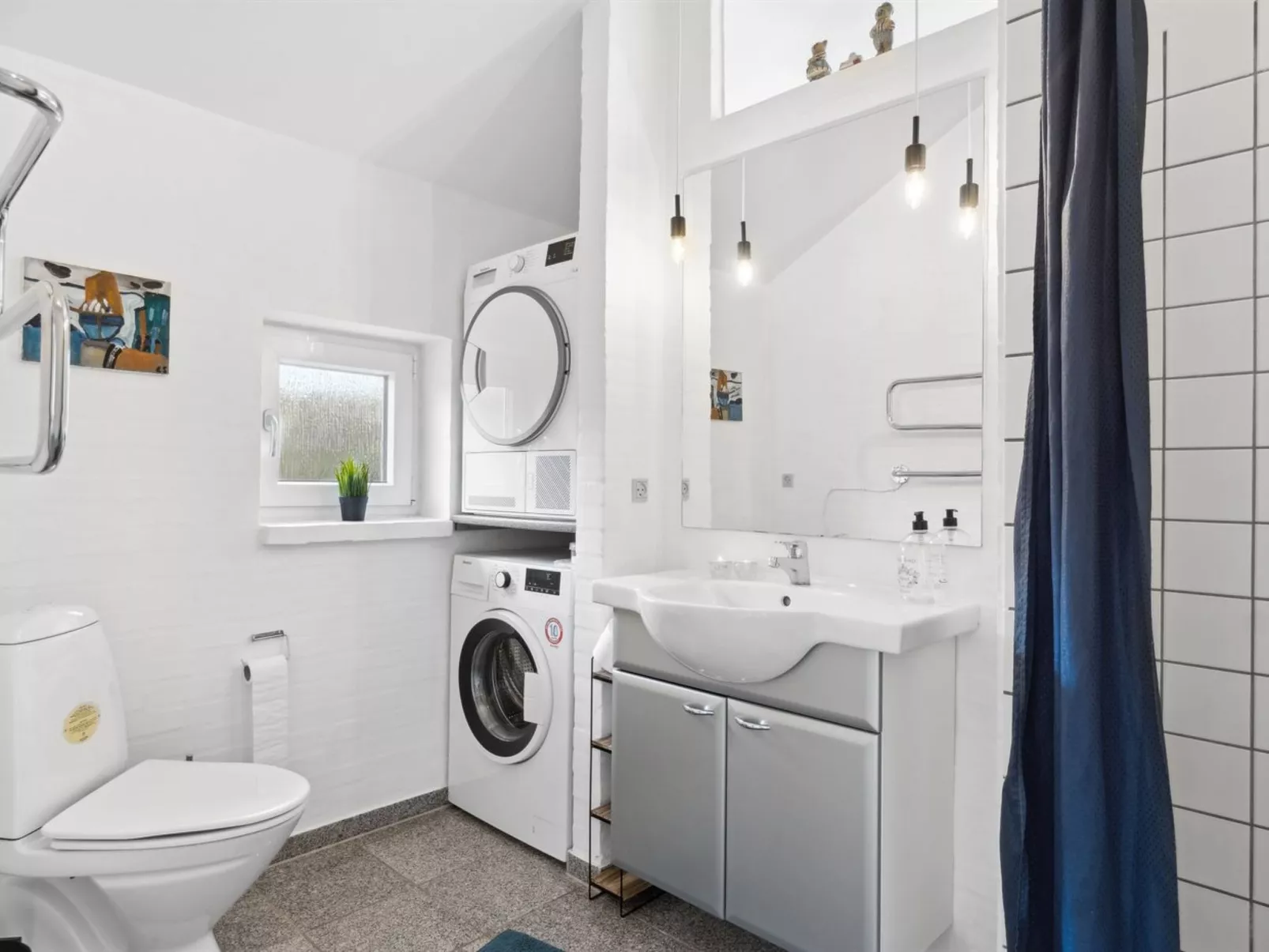 "Thrugels" - 600m from the sea