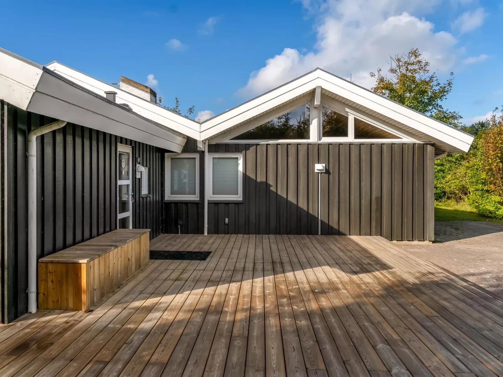 "Mechthild" - 2.7km from the sea