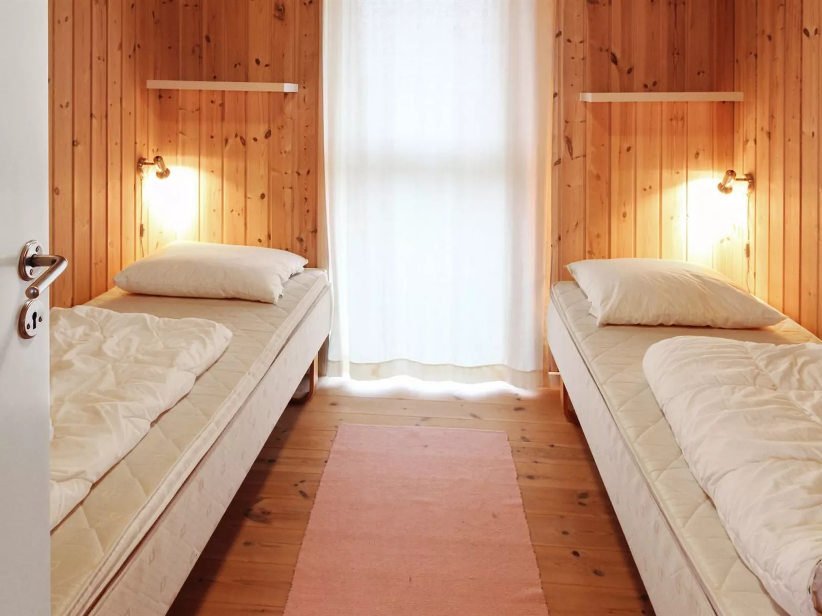 "Ilkka" - 400m from the sea-Binnen