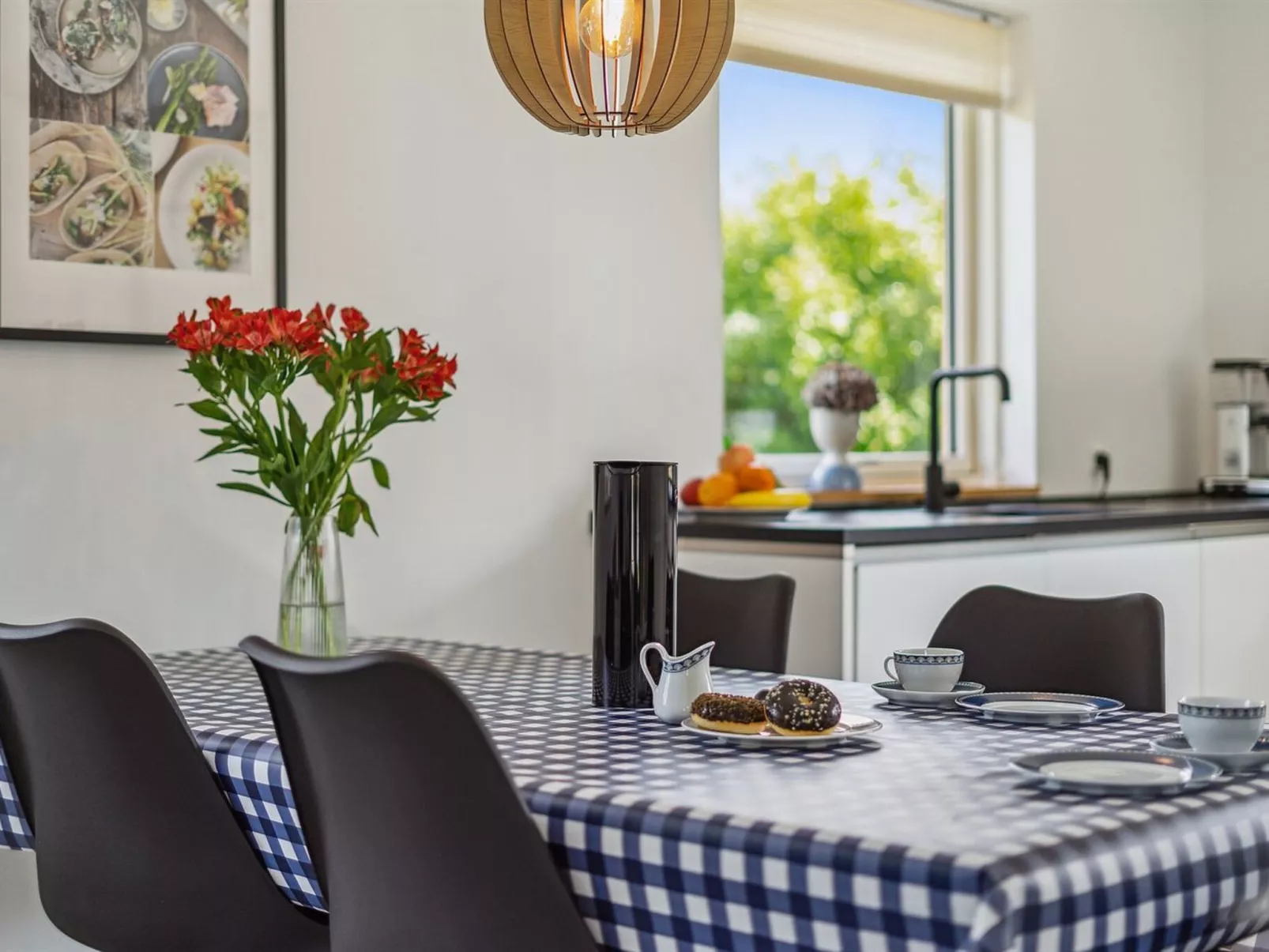 "Henric" - 500m from the sea-Binnen