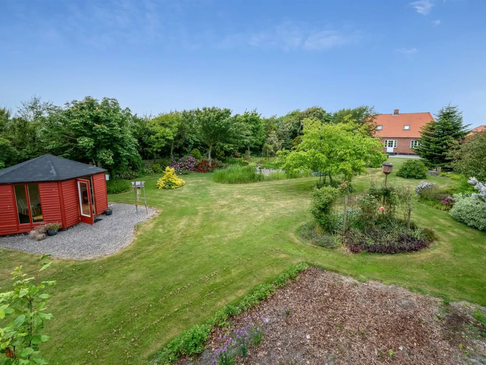 "Soria" - 600m to the fjord-Buiten