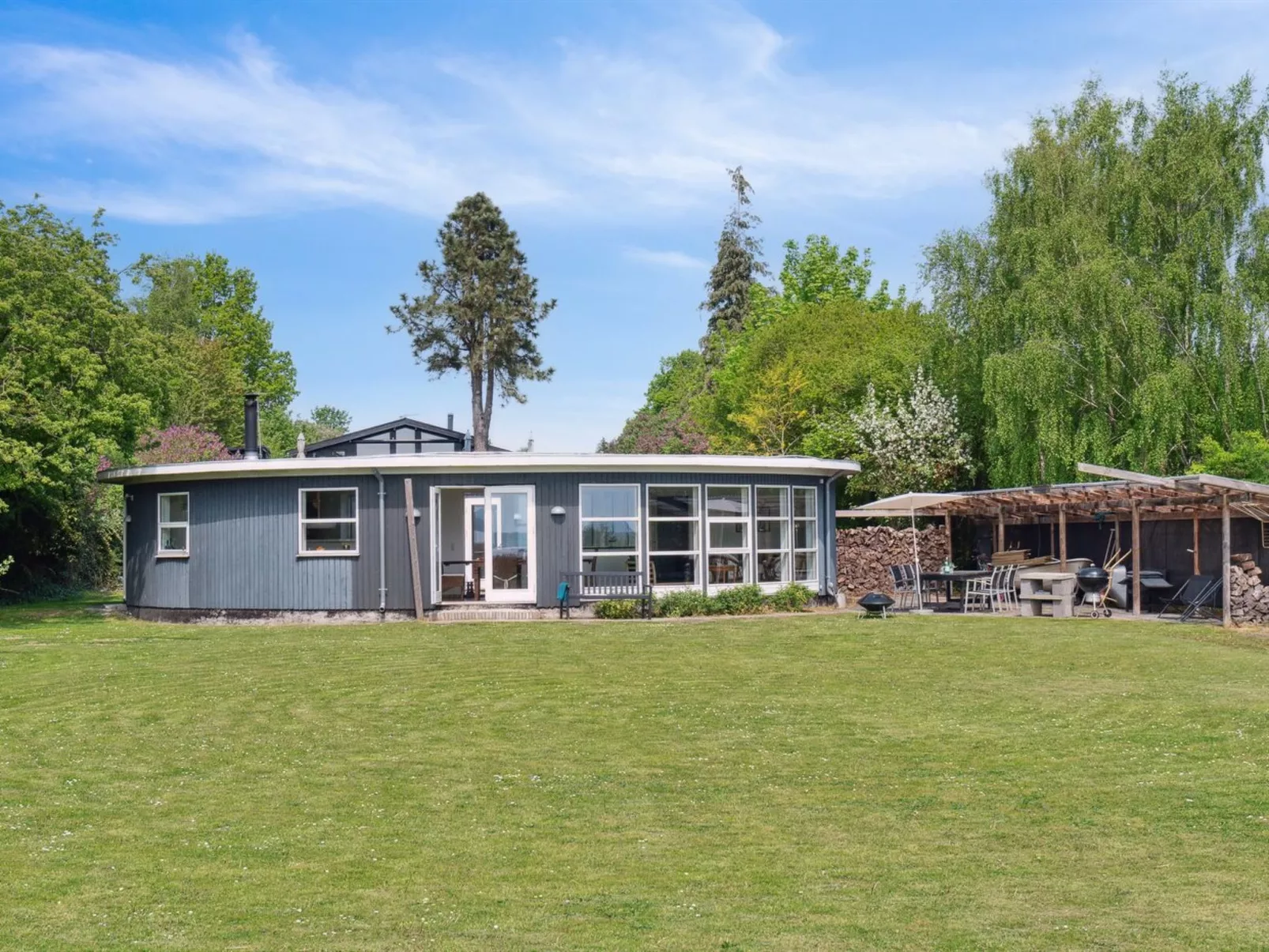 "Vemund" - 100m to the fjord-Buiten