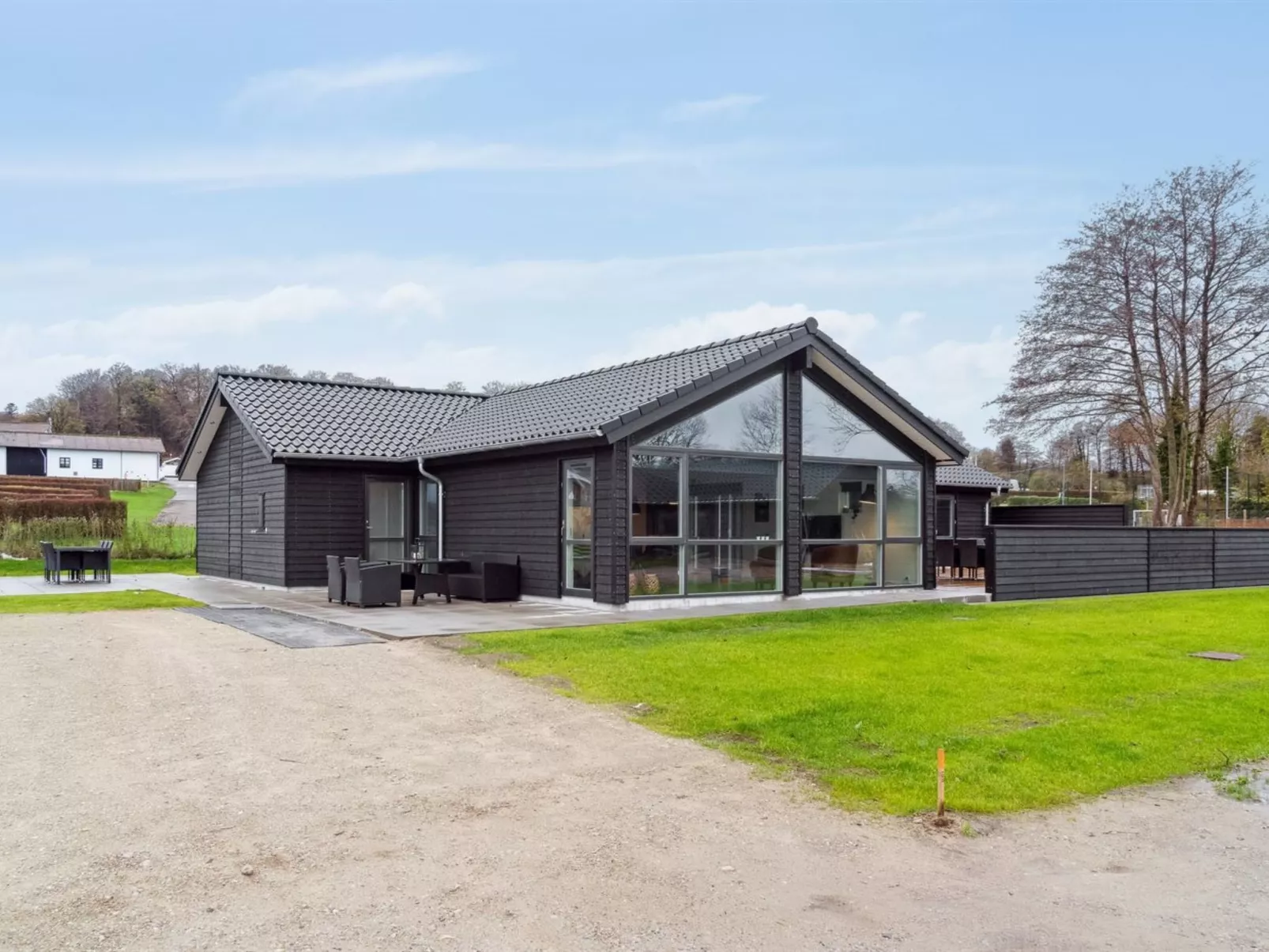 "Clare" - 100m from the sea-Buiten