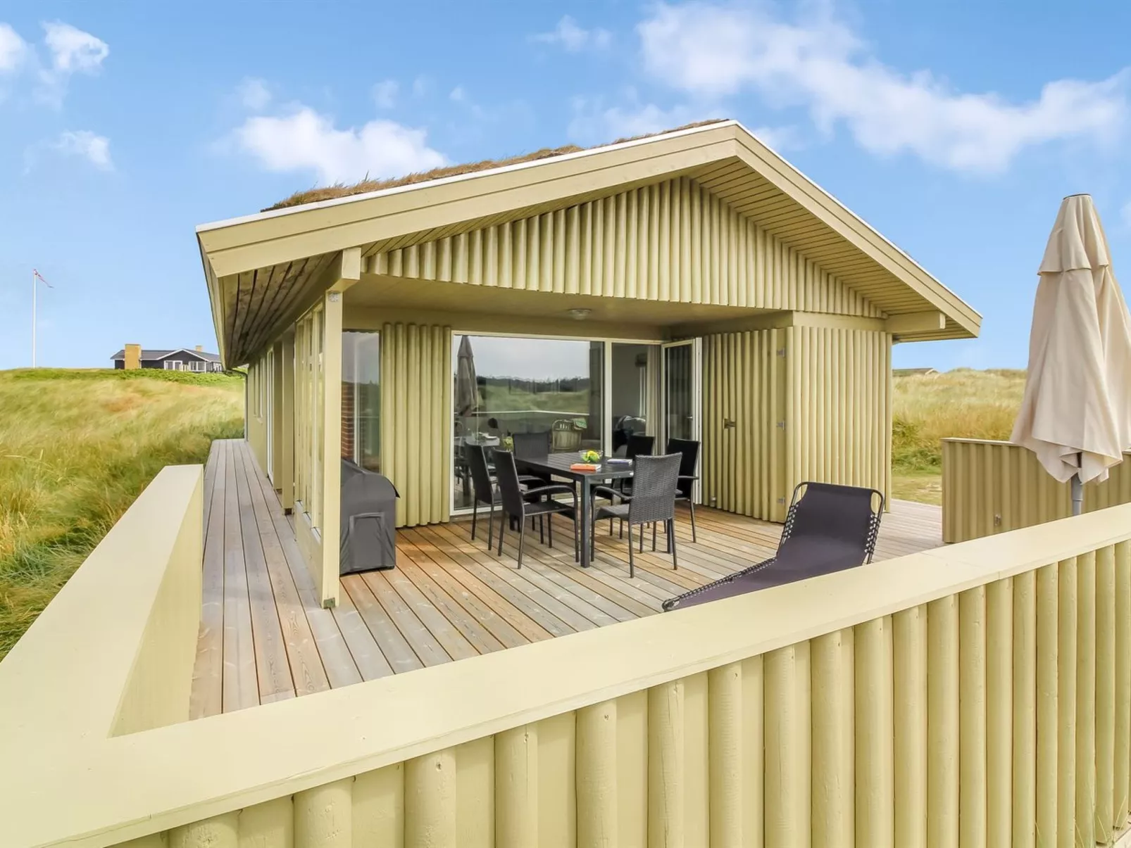 "Pinja" - 400m from the sea-Buiten