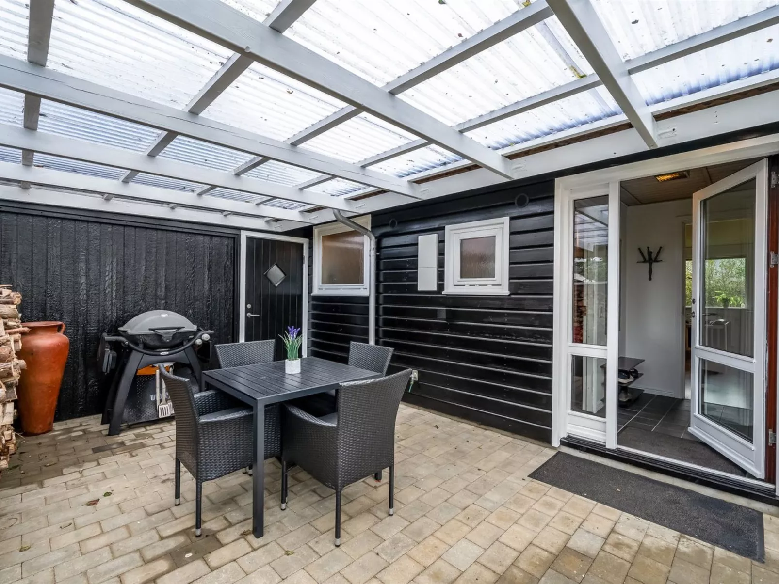 "Ensio" - 300m to the fjord-Buiten