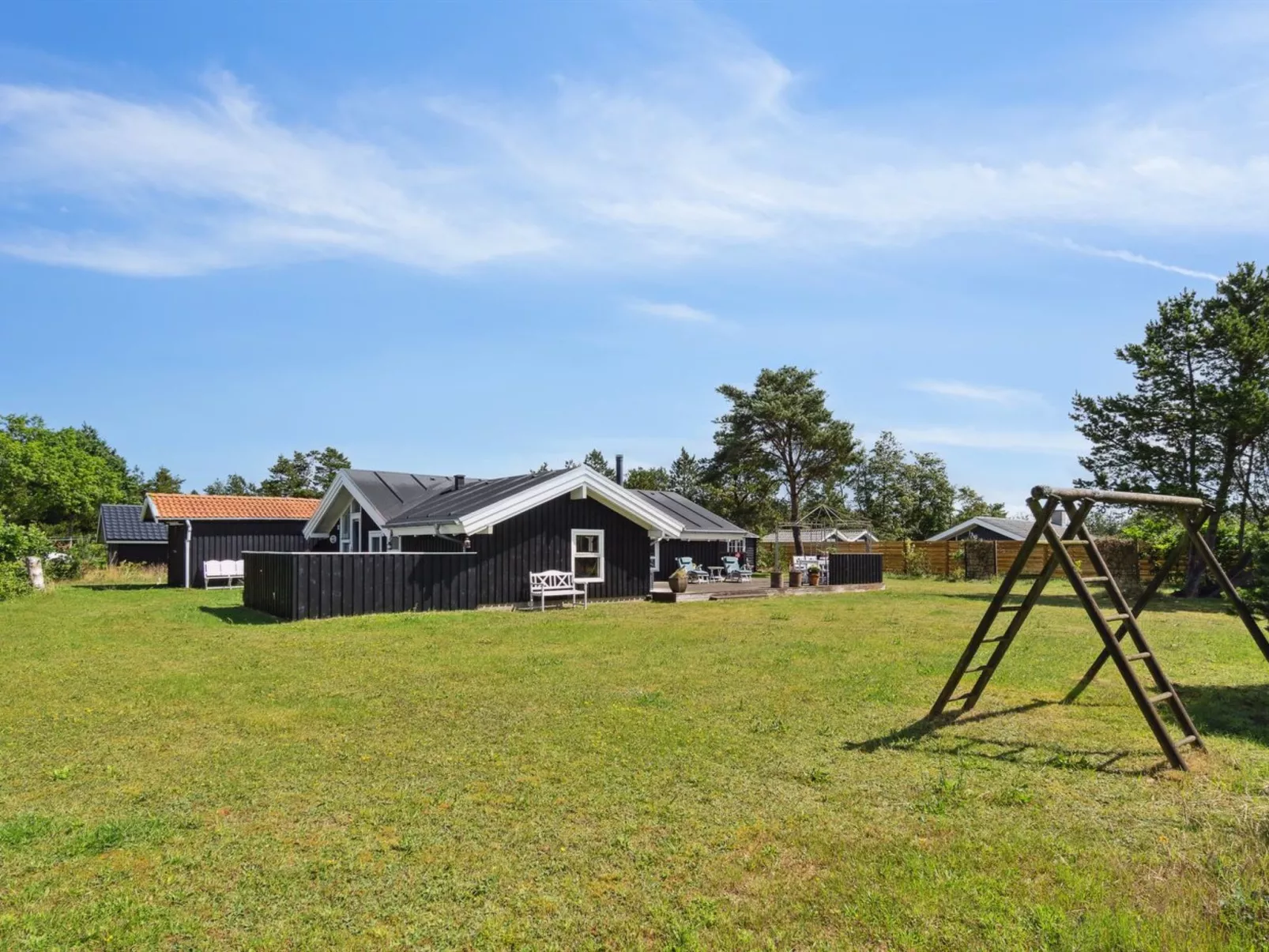 "Santeri" - 180m from the sea-Buiten