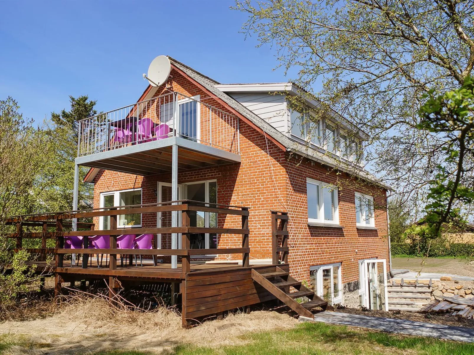 "Mirja" - 50m to the fjord-Buiten