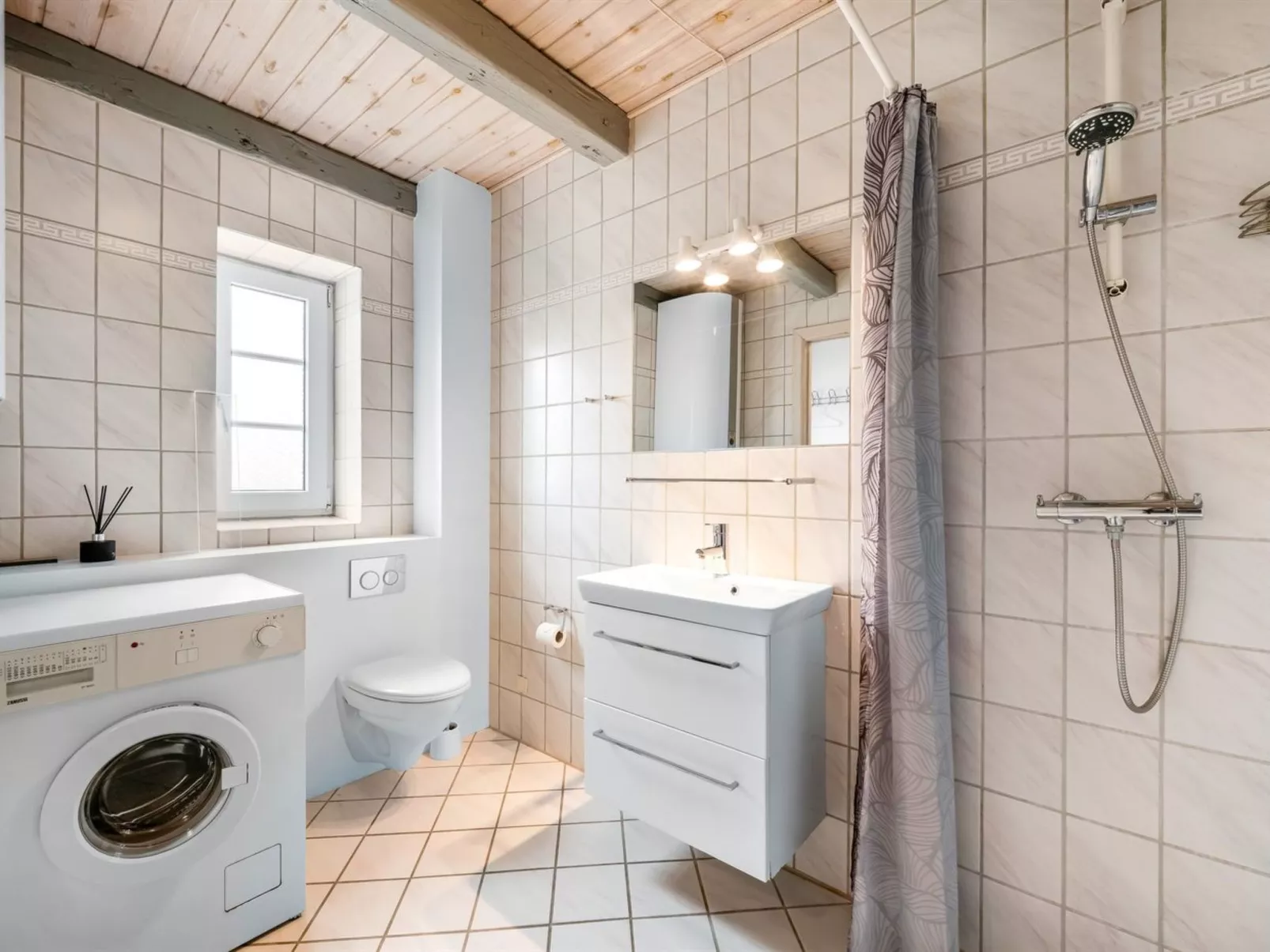 "Nafne" - 1.2km from the sea-Binnen