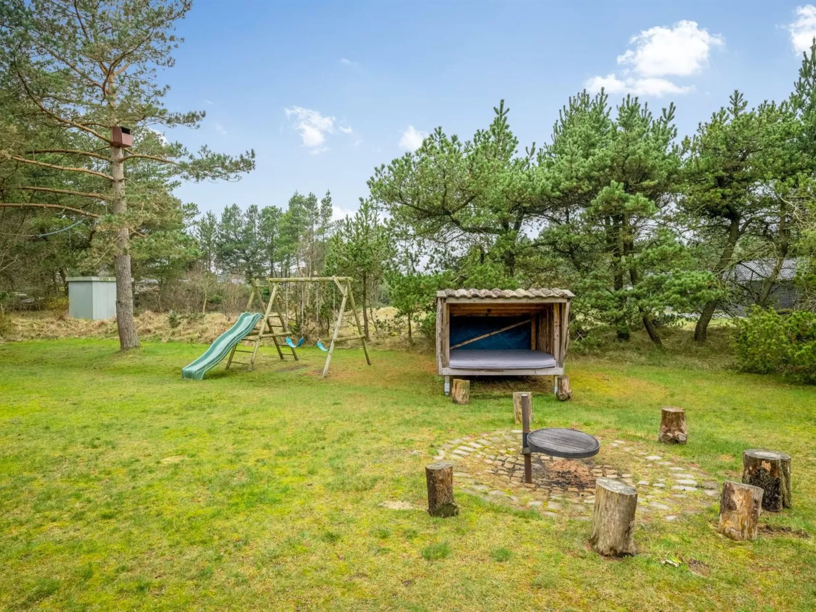 "Orm" - 2.3km from the sea-Buiten