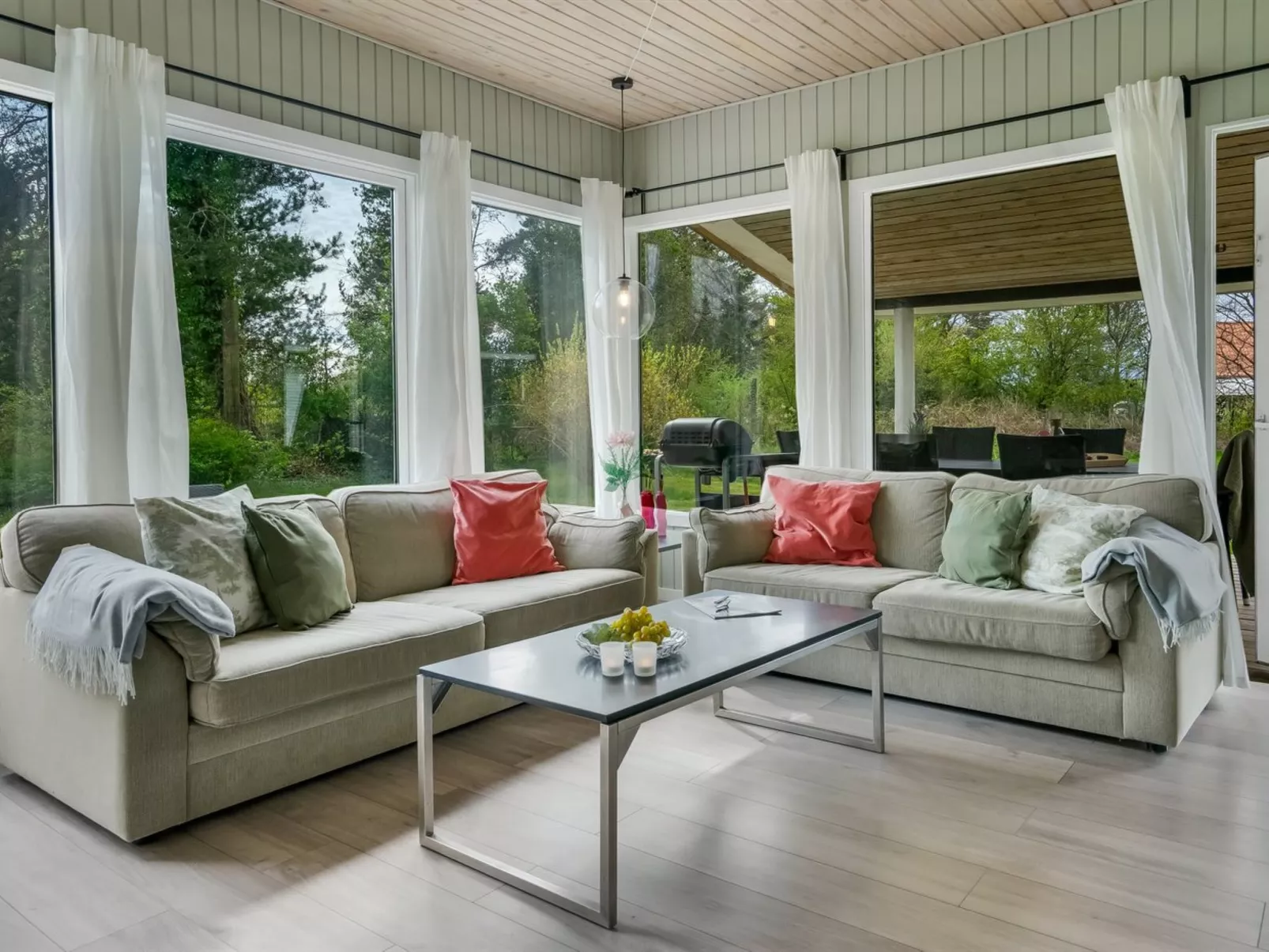 "Alkil" - 350m to the fjord-Binnen