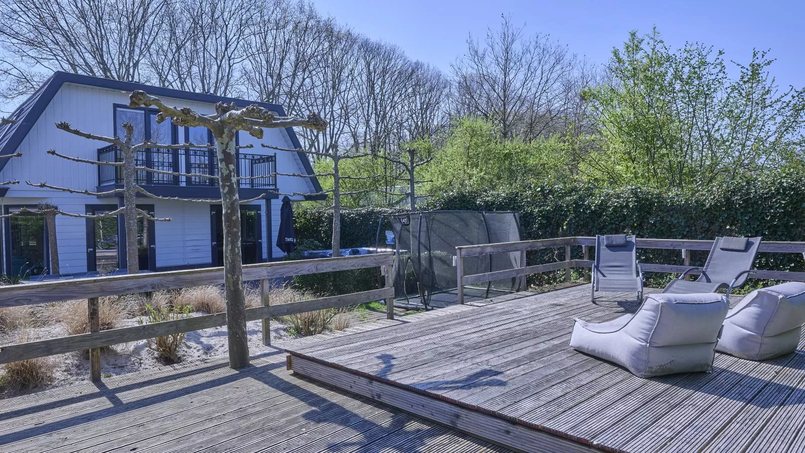 T Kaatsheuveltje 4-Terrasbalkon