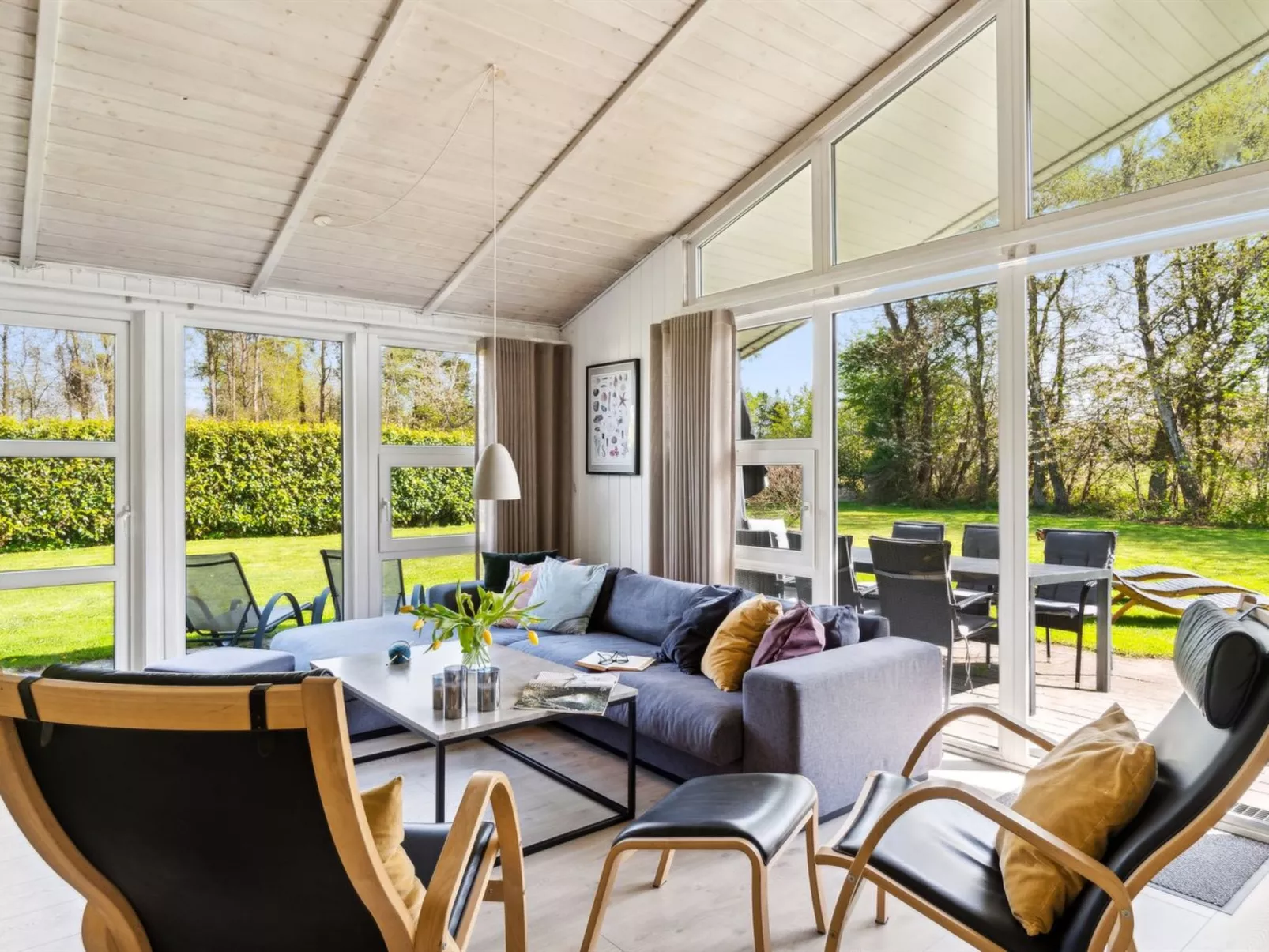 "Amiira" - 500m from the sea-Binnen