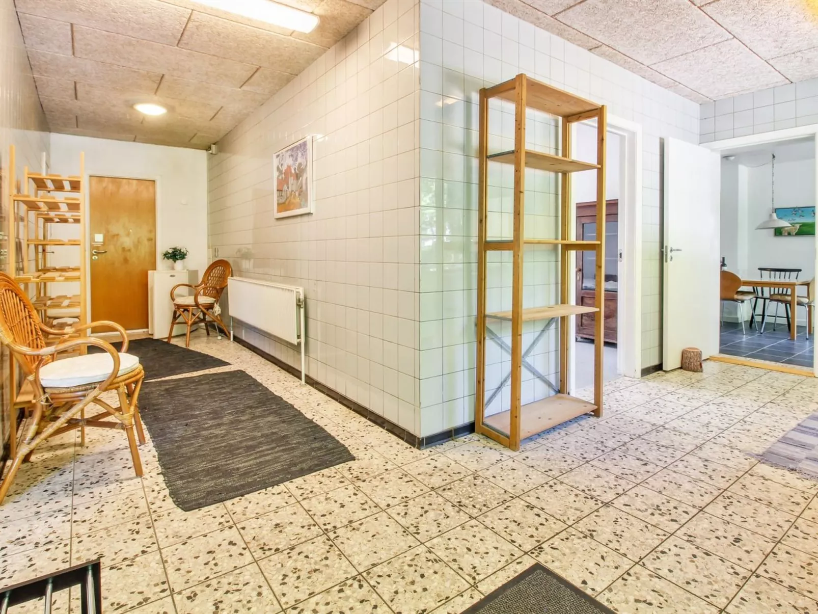 "Kiri" - 24km from the sea-Binnen