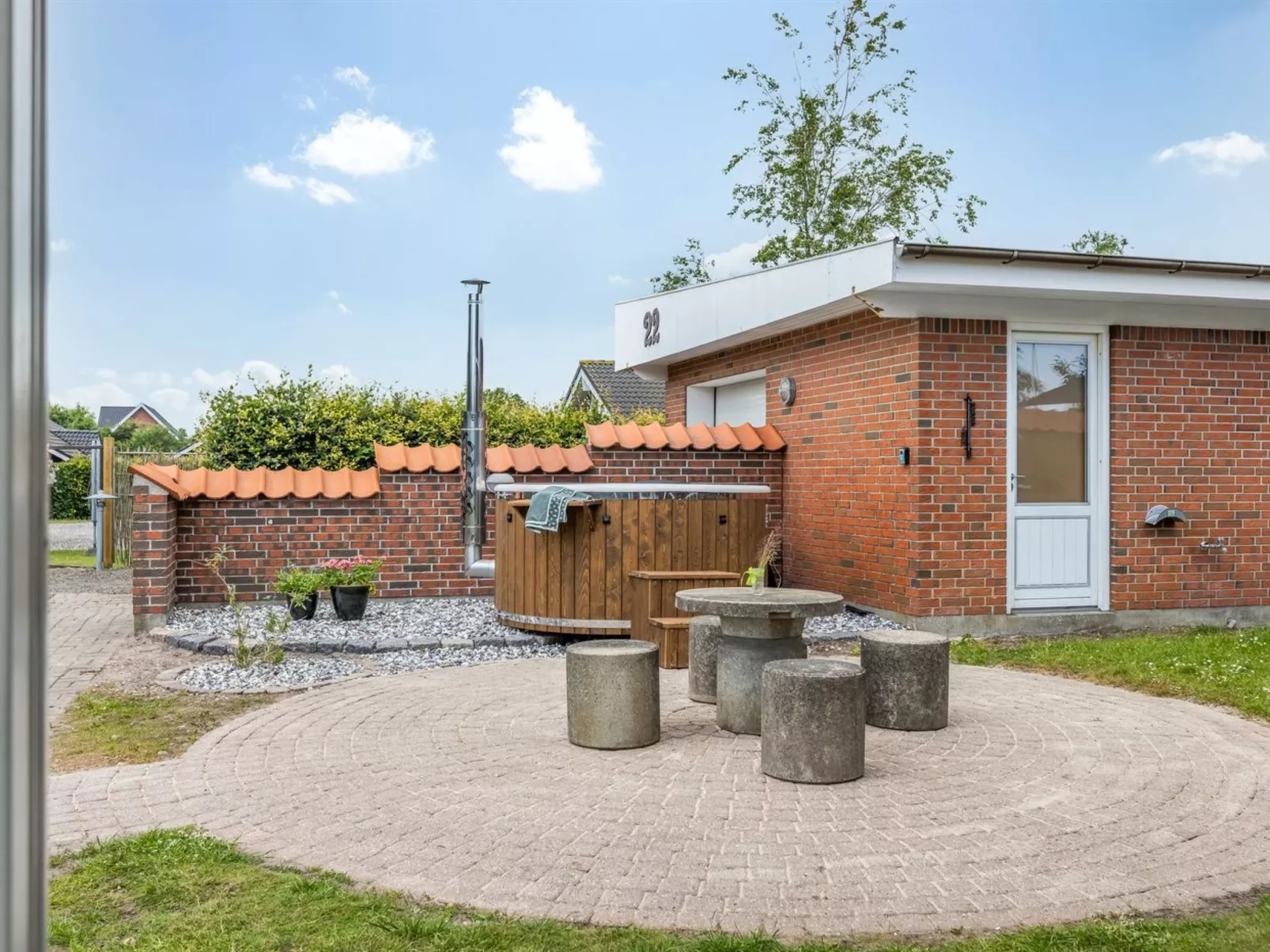 "Sissela" -  from the sea-Binnen