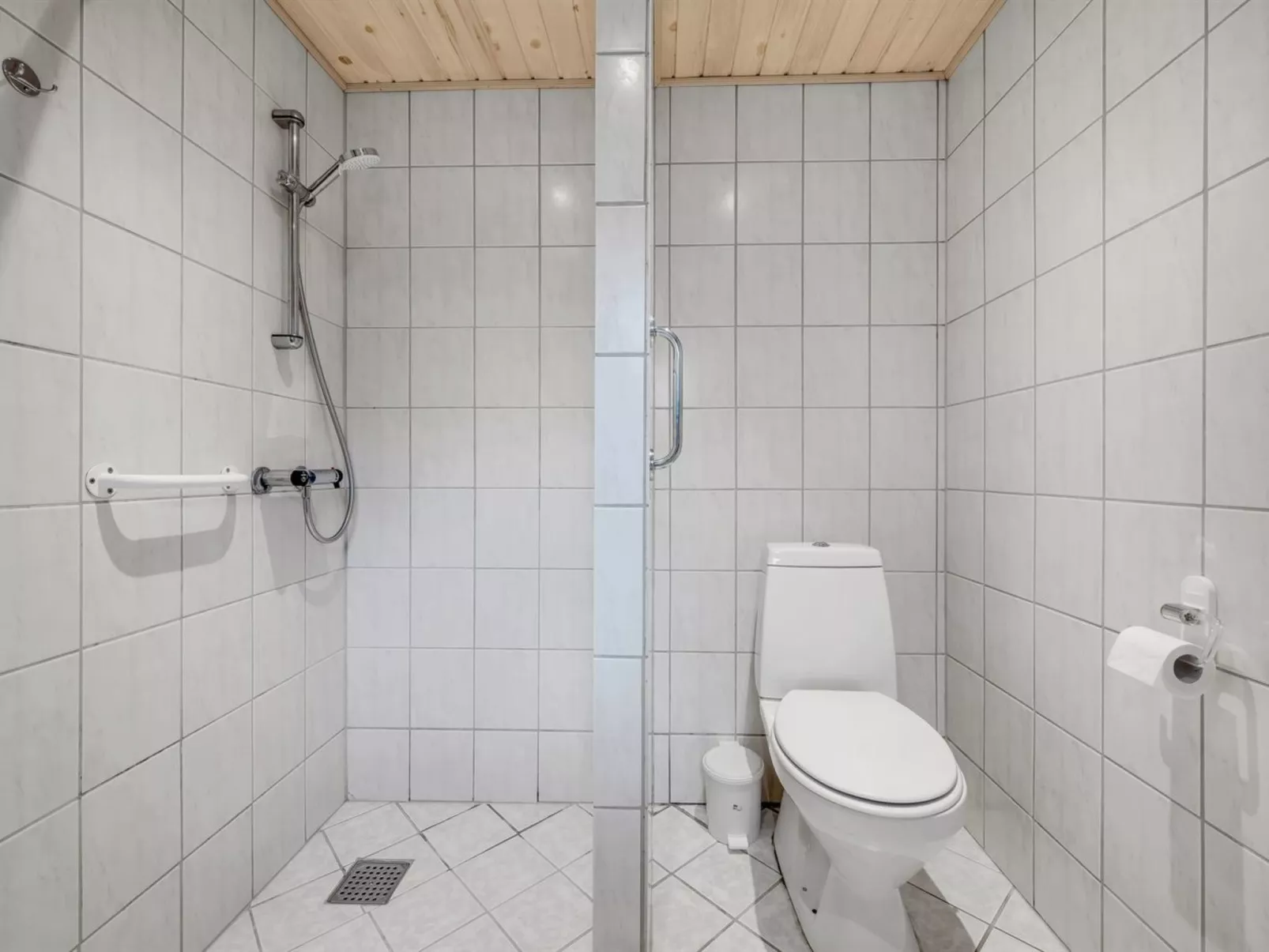 "Eino" - 150m from the sea-Binnen