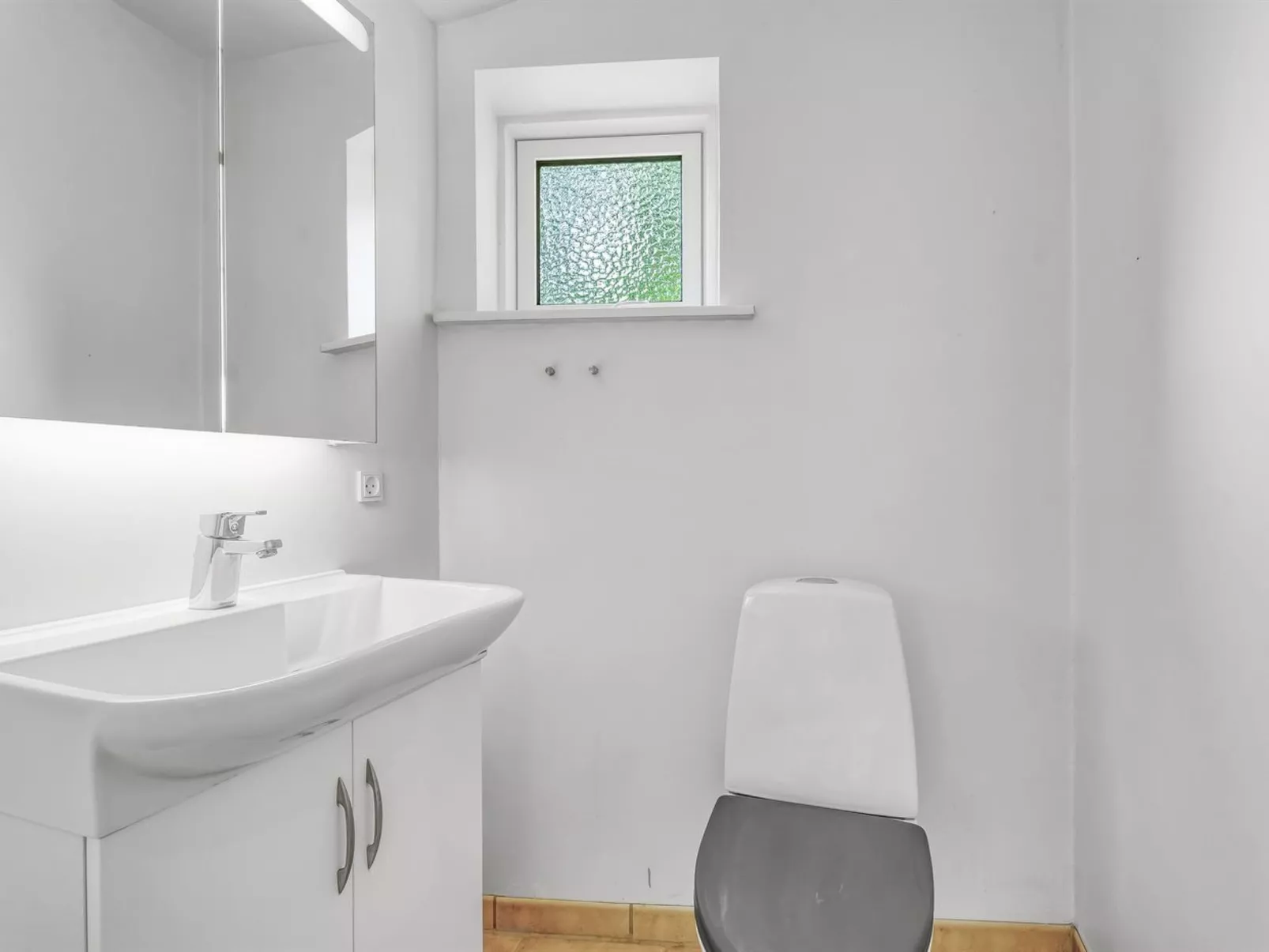 "Henkil" - 175m from the sea-Binnen