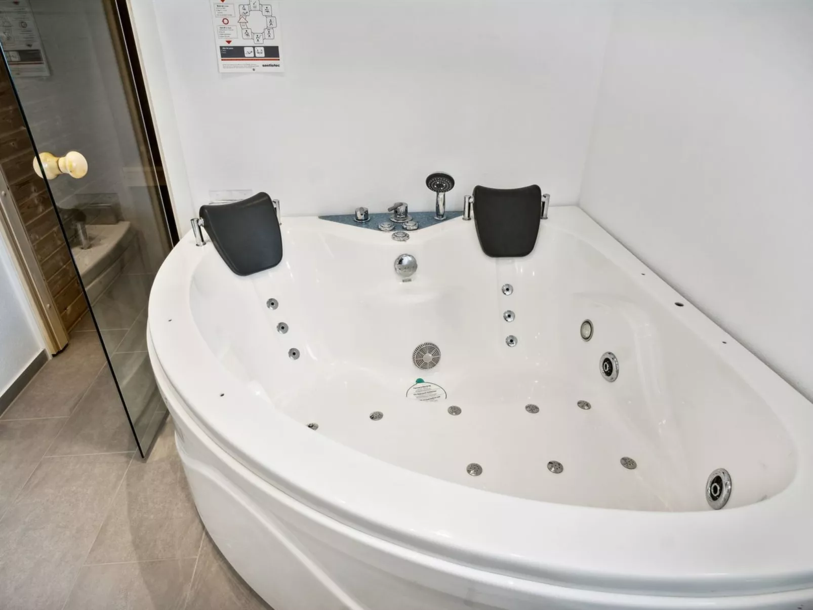 "Alka" - 500m from the sea-Binnen