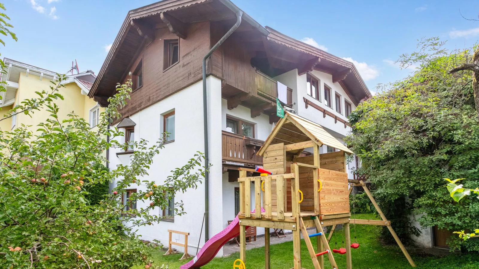 Apart An der Ache-Tuinen zomer