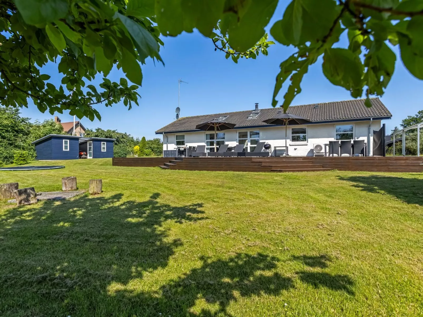 "Laulu" - 200m from the sea-Buiten