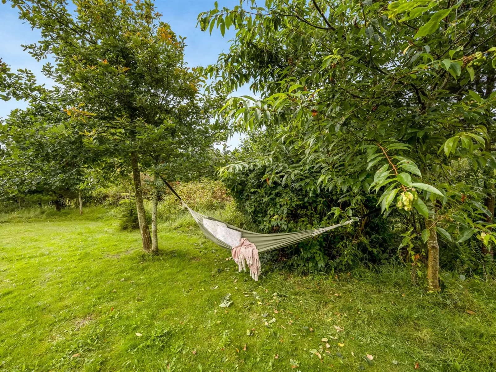 "Jarmunrek" - 400m to the fjord-Buiten