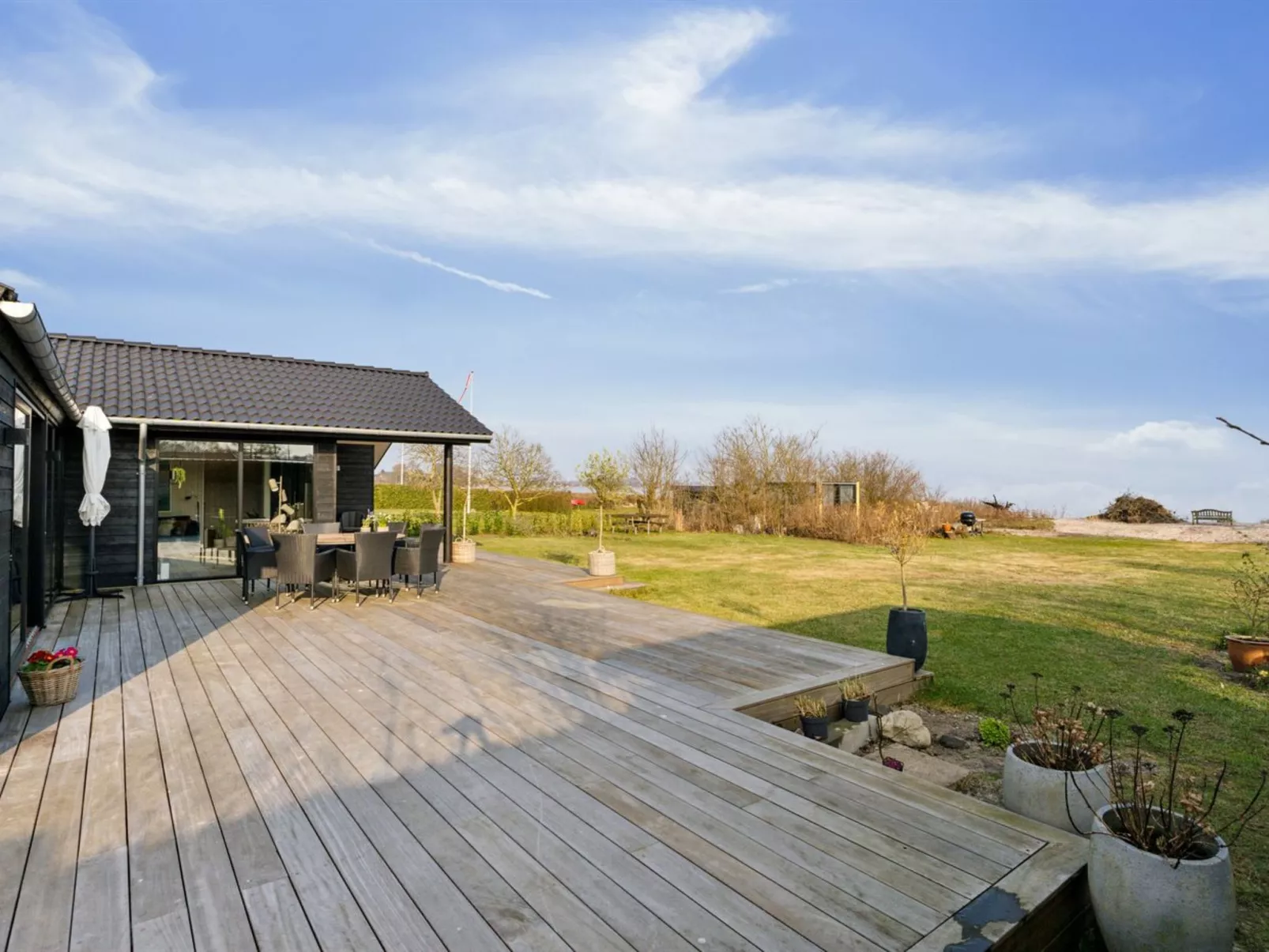 "Viveke" - 10m from the sea-Buiten