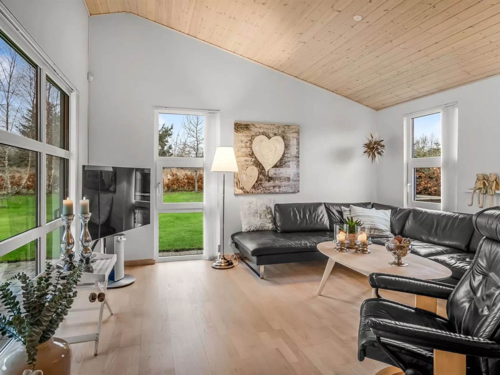 "Maunu" -  from the sea